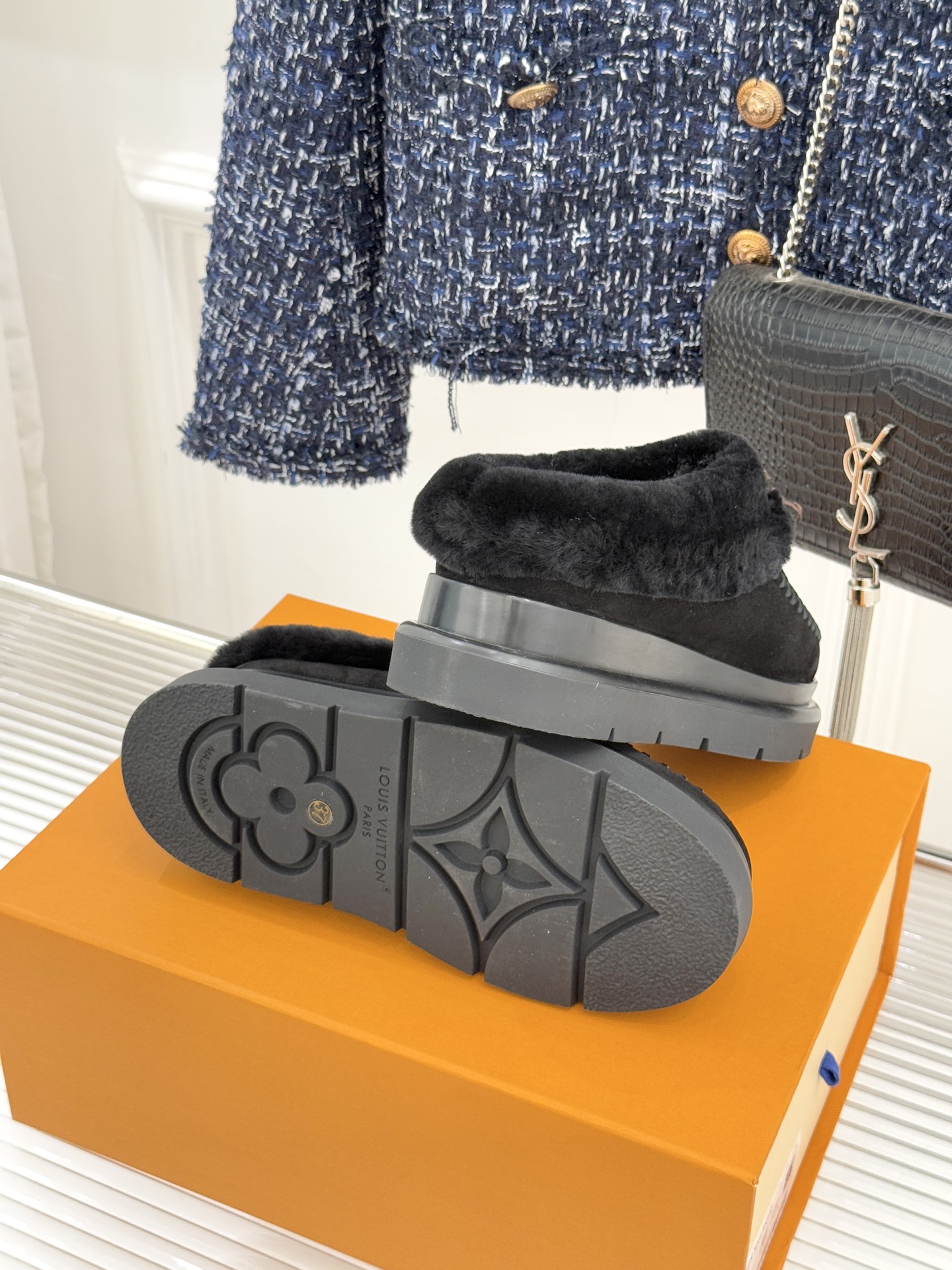 驴家25WF新品压花厚底雪地靴答应我一定要每人来一双好嘛日常OOTD就没有它搭配不了的鞋头压花logo点