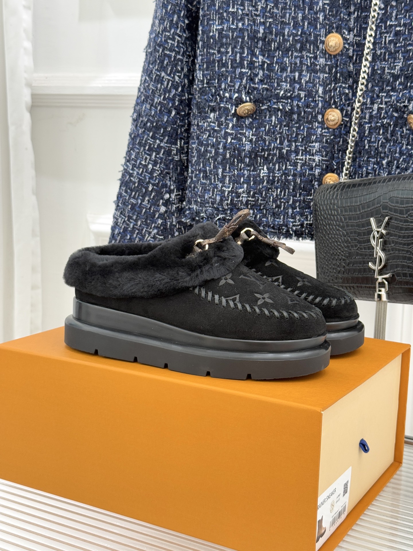 驴家25WF新品压花厚底雪地靴答应我一定要每人来一双好嘛日常OOTD就没有它搭配不了的鞋头压花logo点