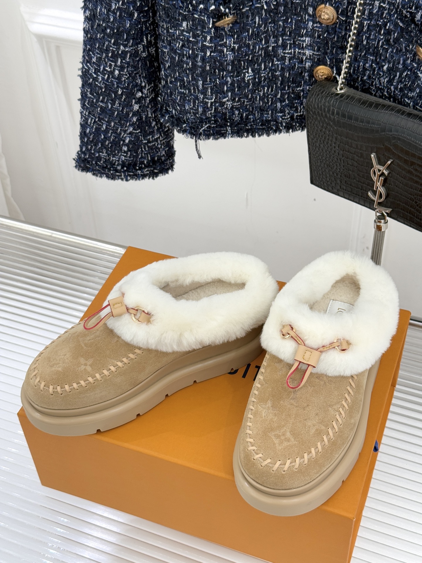 驴家25WF新品压花厚底雪地靴答应我一定要每人来一双好嘛日常OOTD就没有它搭配不了的鞋头压花logo点