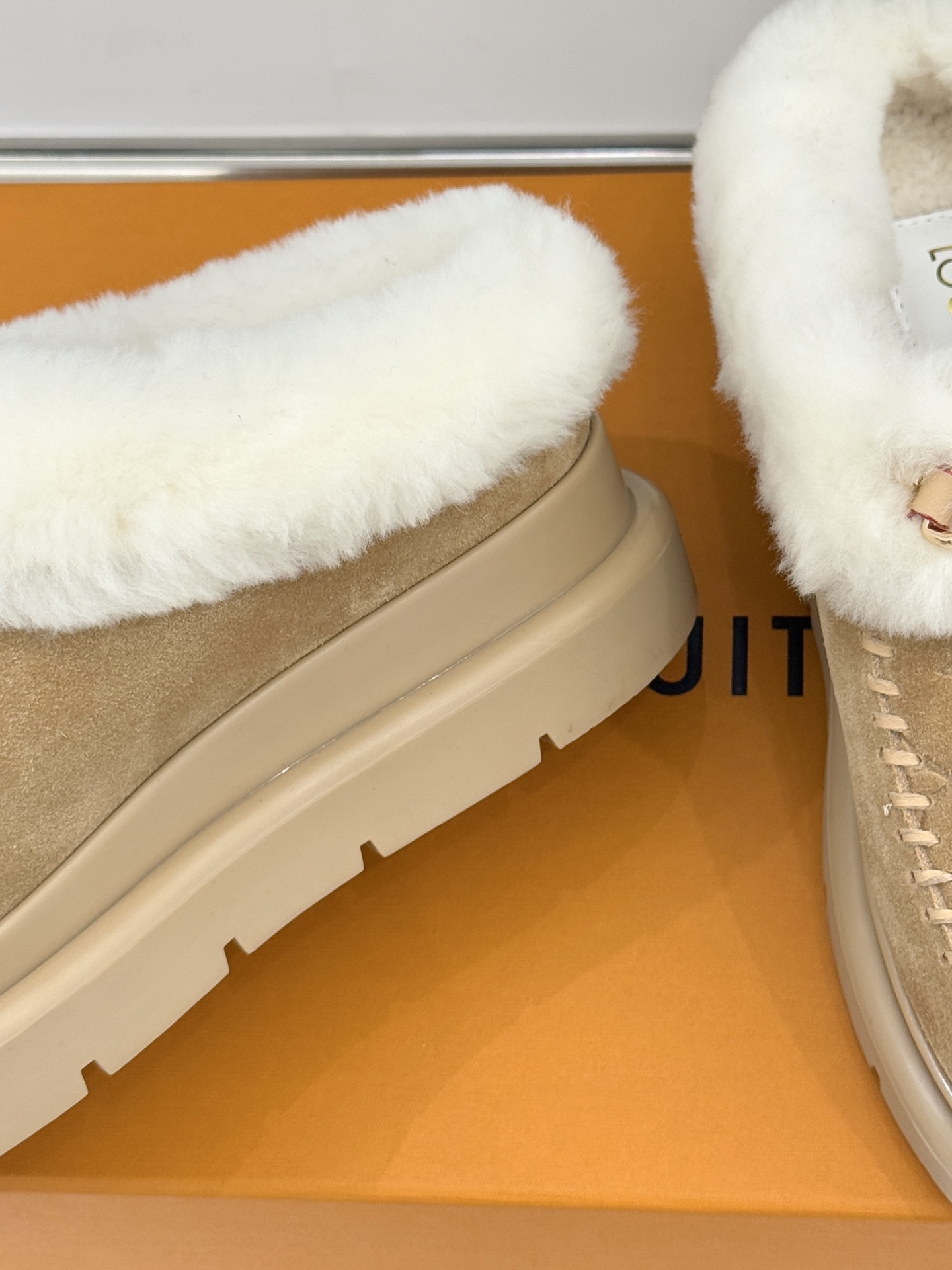 驴家25WF新品压花厚底雪地靴答应我一定要每人来一双好嘛日常OOTD就没有它搭配不了的鞋头压花logo点