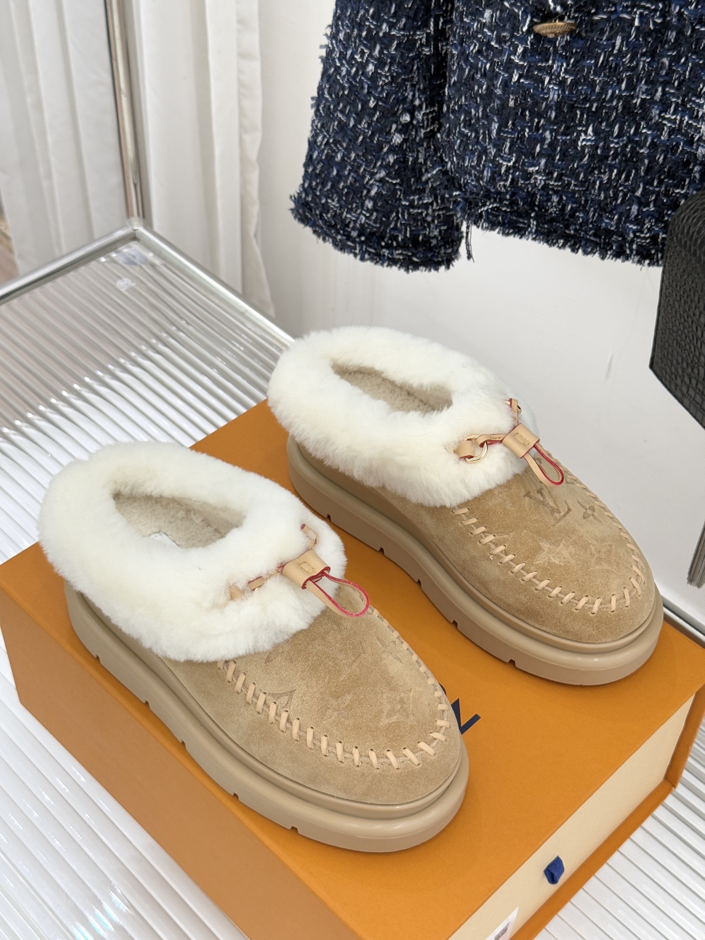 驴家25WF新品压花厚底雪地靴答应我一定要每人来一双好嘛日常OOTD就没有它搭配不了的鞋头压花logo点