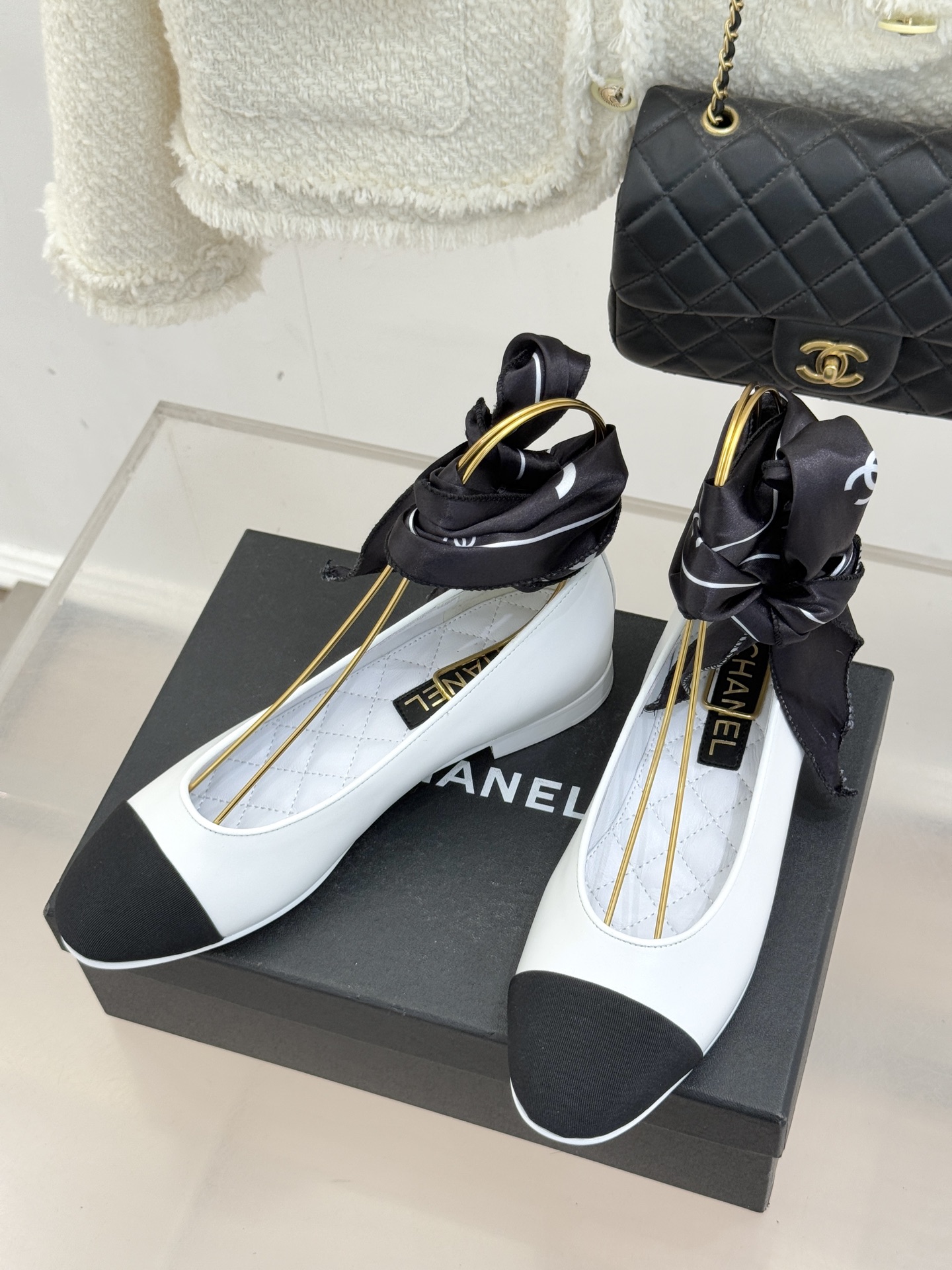 CHANE*｜小香26C新品双C丝带平底玛丽珍鞋藏着少女感与优雅感的双重惊艳以丝带设计打破经典边界双元素