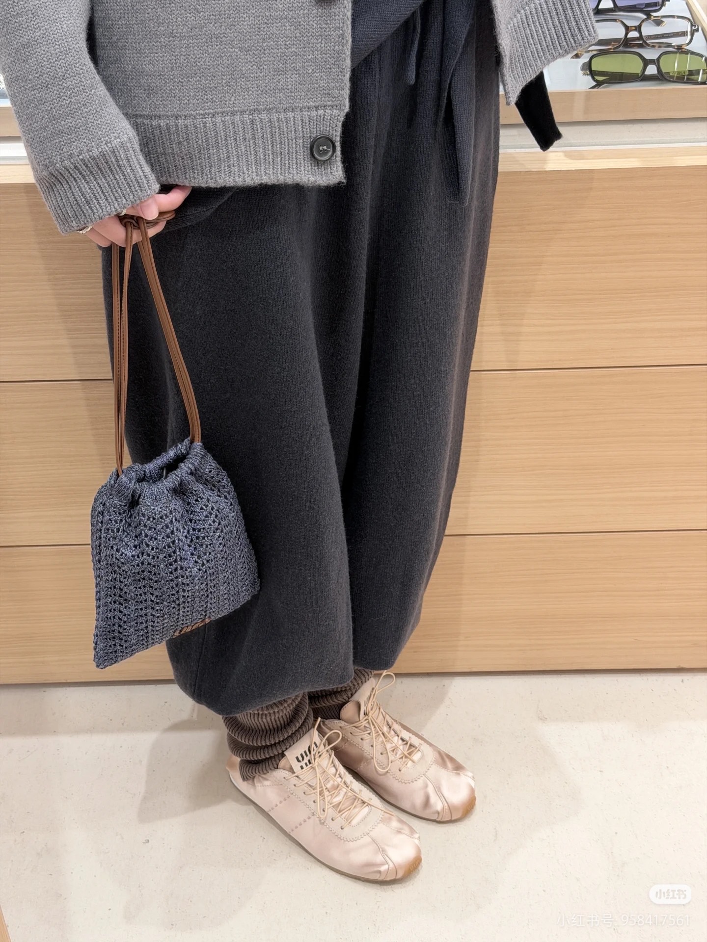 NO:630305,On-foot demonstration pictures, casual shoes/sports shoes, sneakers19860909上脚示范图,休闲鞋/运动鞋,sneakers,Women's Shoes