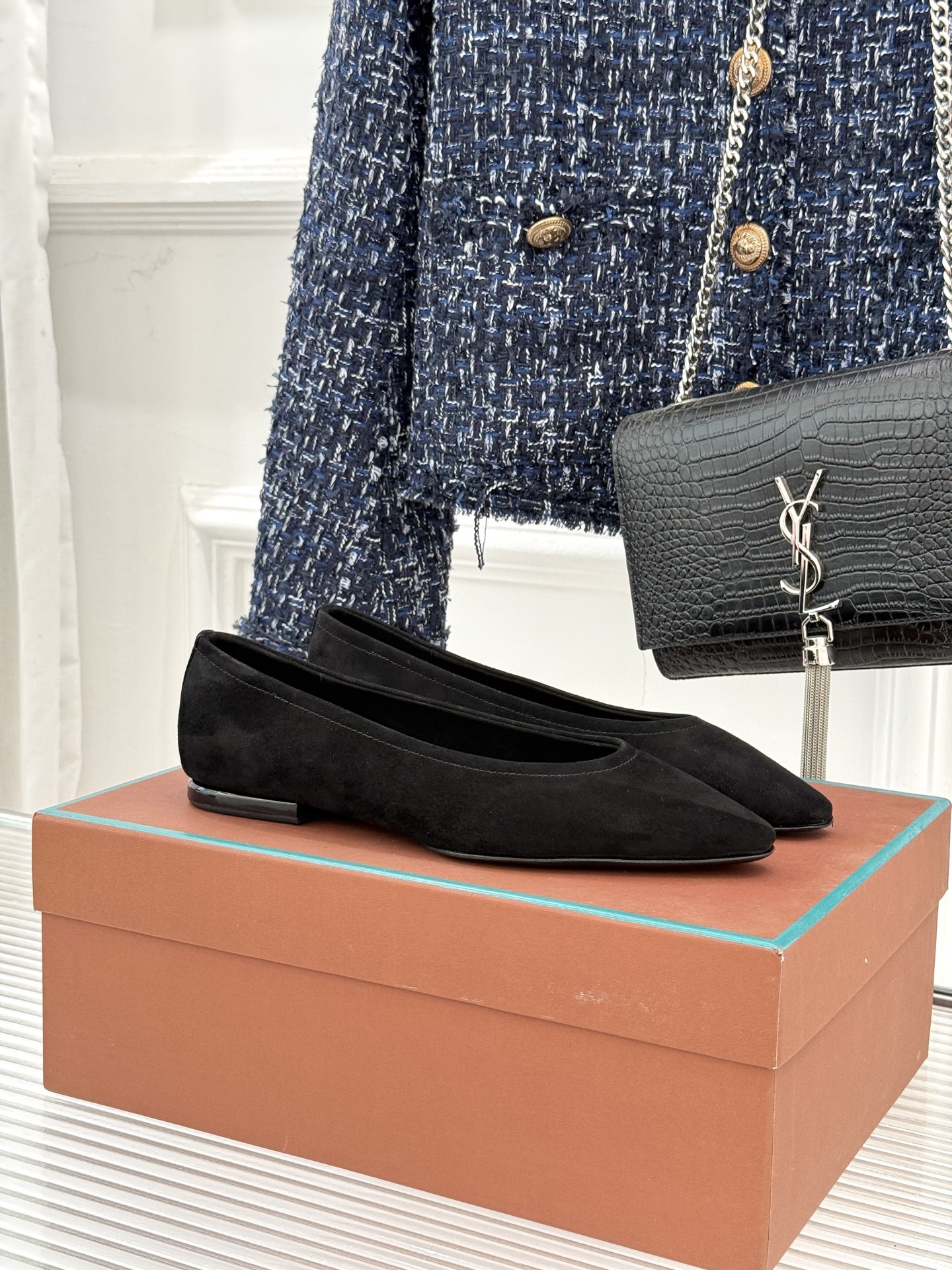 Loro Piana/ LP 经典复古绝美女巫平底鞋极简主义风格 复古又级！简约又大气 属于非常耐看的款