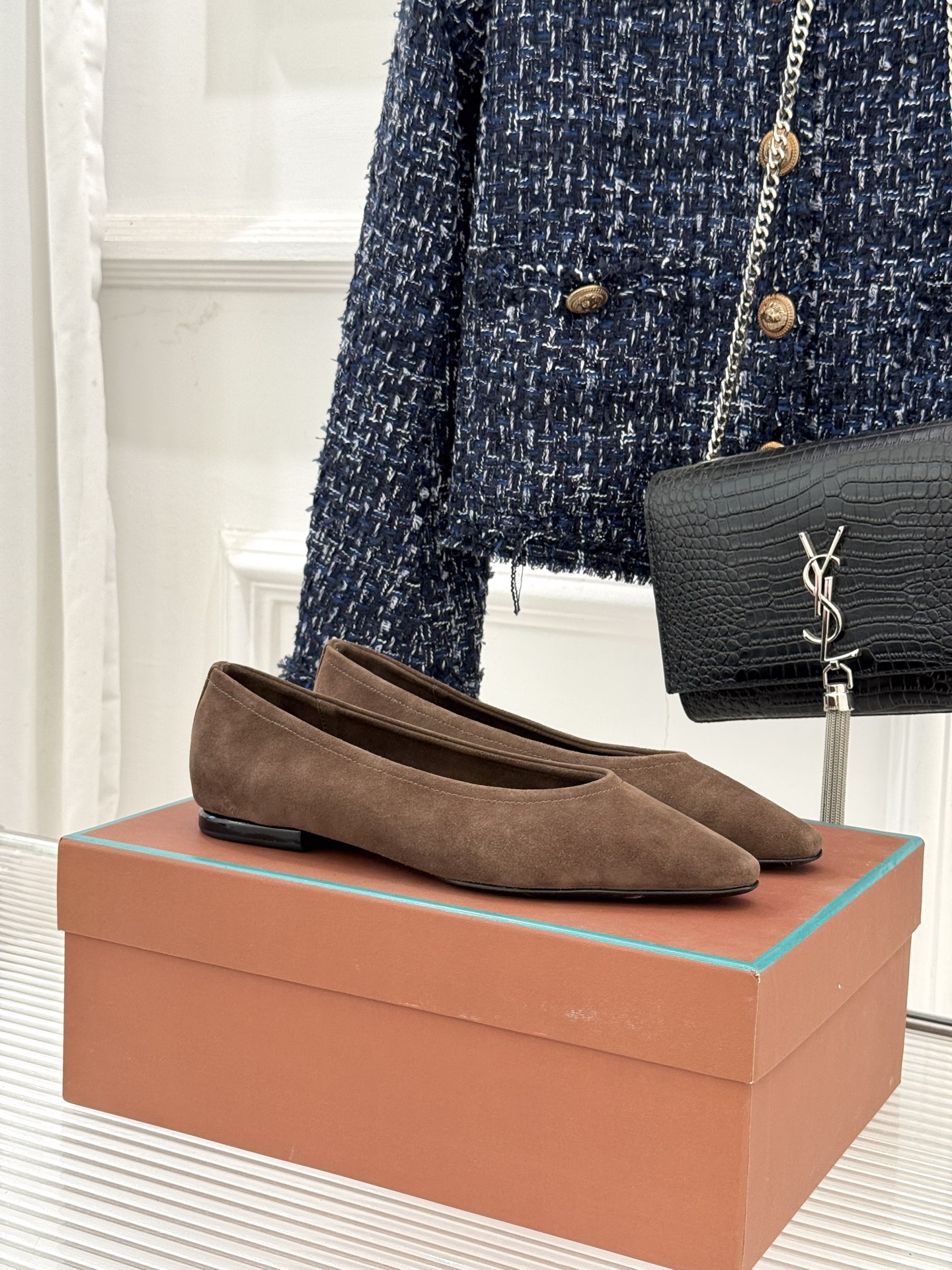 Loro Piana/ LP 经典复古绝美女巫平底鞋极简主义风格 复古又级！简约又大气 属于非常耐看的款