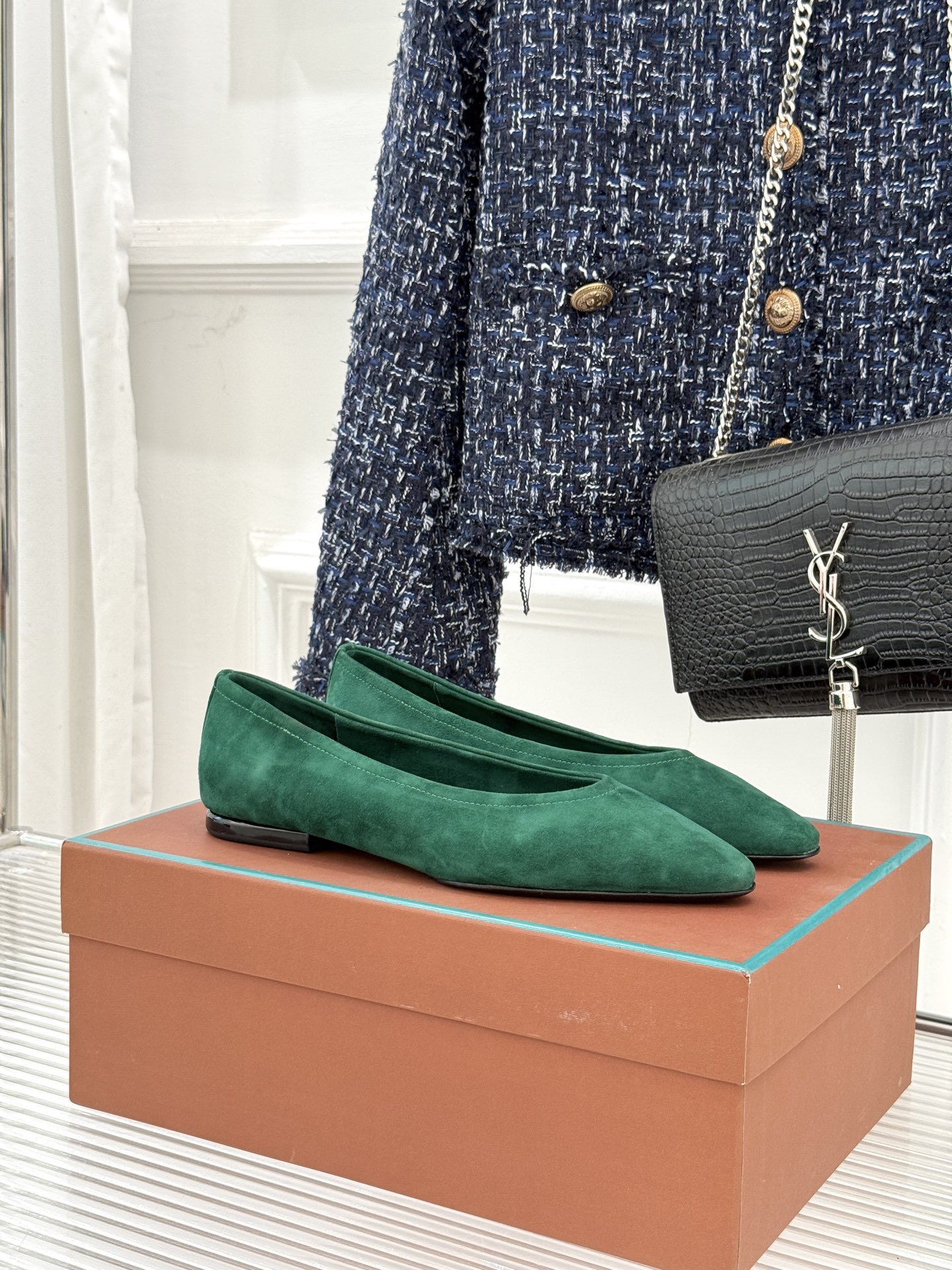 Loro Piana/ LP 经典复古绝美女巫平底鞋极简主义风格 复古又级！简约又大气 属于非常耐看的款