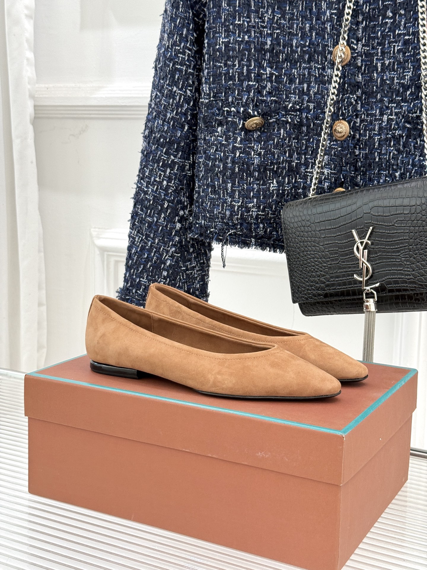 Loro Piana/ LP 经典复古绝美女巫平底鞋极简主义风格 复古又级！简约又大气 属于非常耐看的款