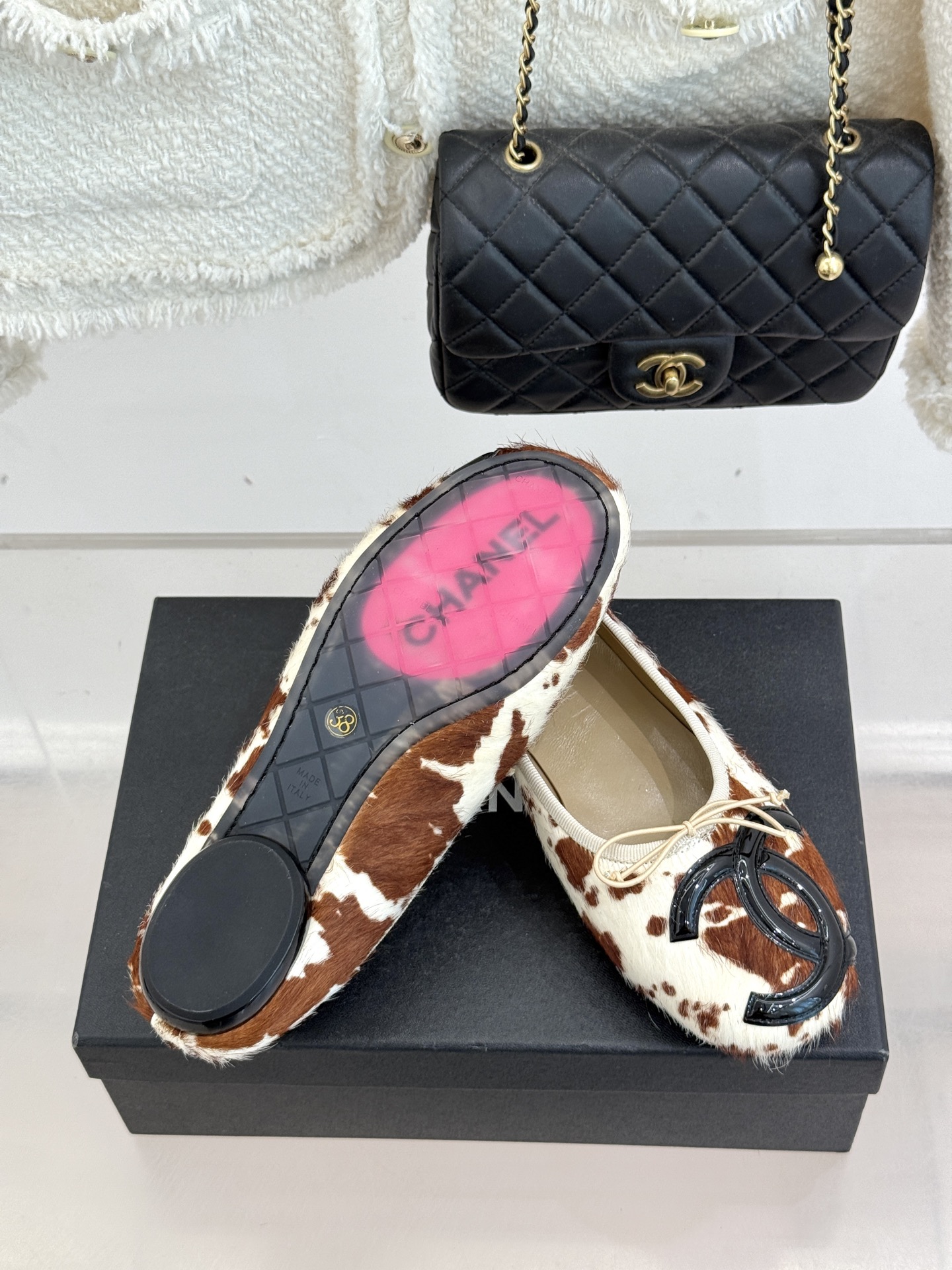 CHANE*｜小香经典中古大双C菱格蝴蝶结豹纹马毛芭蕾舞鞋当菱格纹的密码邂逅芭蕾的灵动这双单鞋便成了穿越