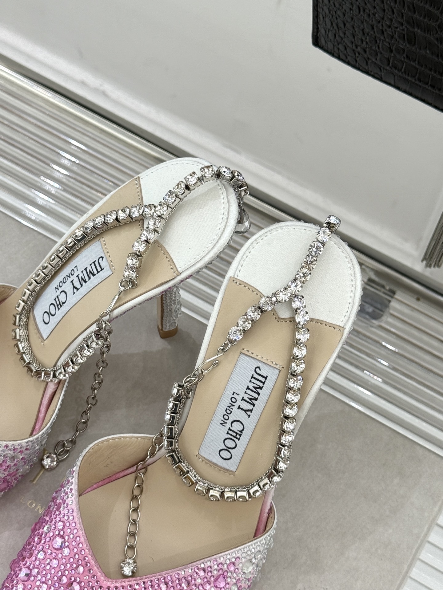 Jimmy Choo/吉米周经典钻石链条方头水晶鱼嘴高跟凉鞋超绝的水晶鞋 美到移不开视线鞋型做的非常秀气