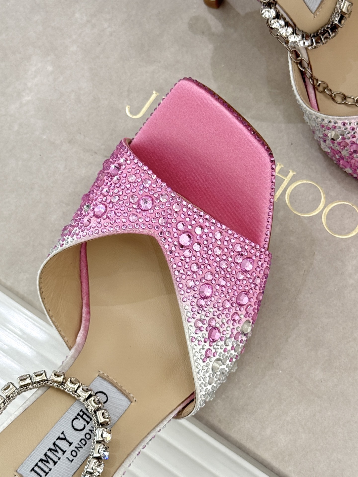 Jimmy Choo/吉米周经典钻石链条方头水晶鱼嘴高跟凉鞋超绝的水晶鞋 美到移不开视线鞋型做的非常秀气