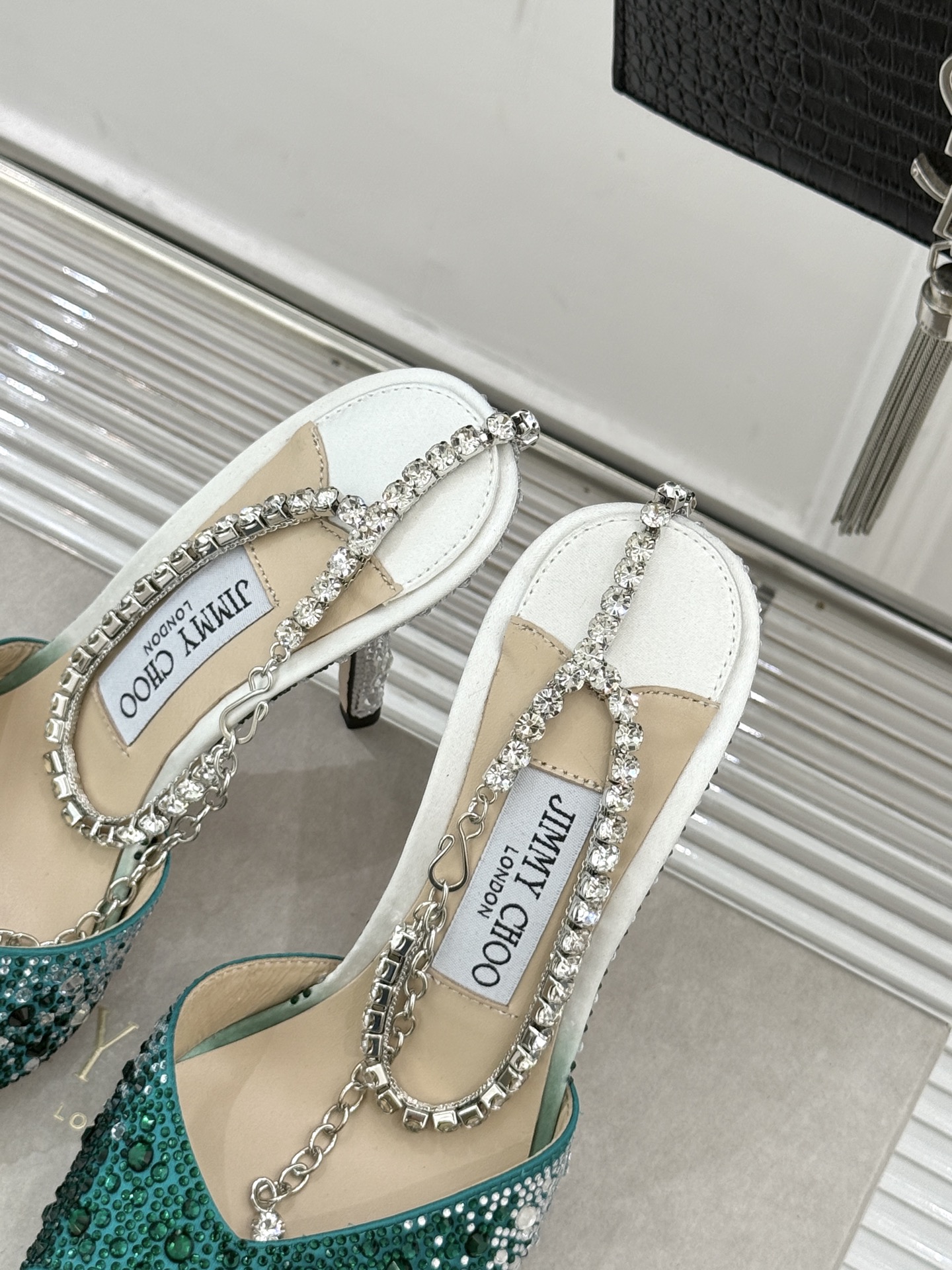 Jimmy Choo/吉米周经典钻石链条方头水晶鱼嘴高跟凉鞋超绝的水晶鞋 美到移不开视线鞋型做的非常秀气