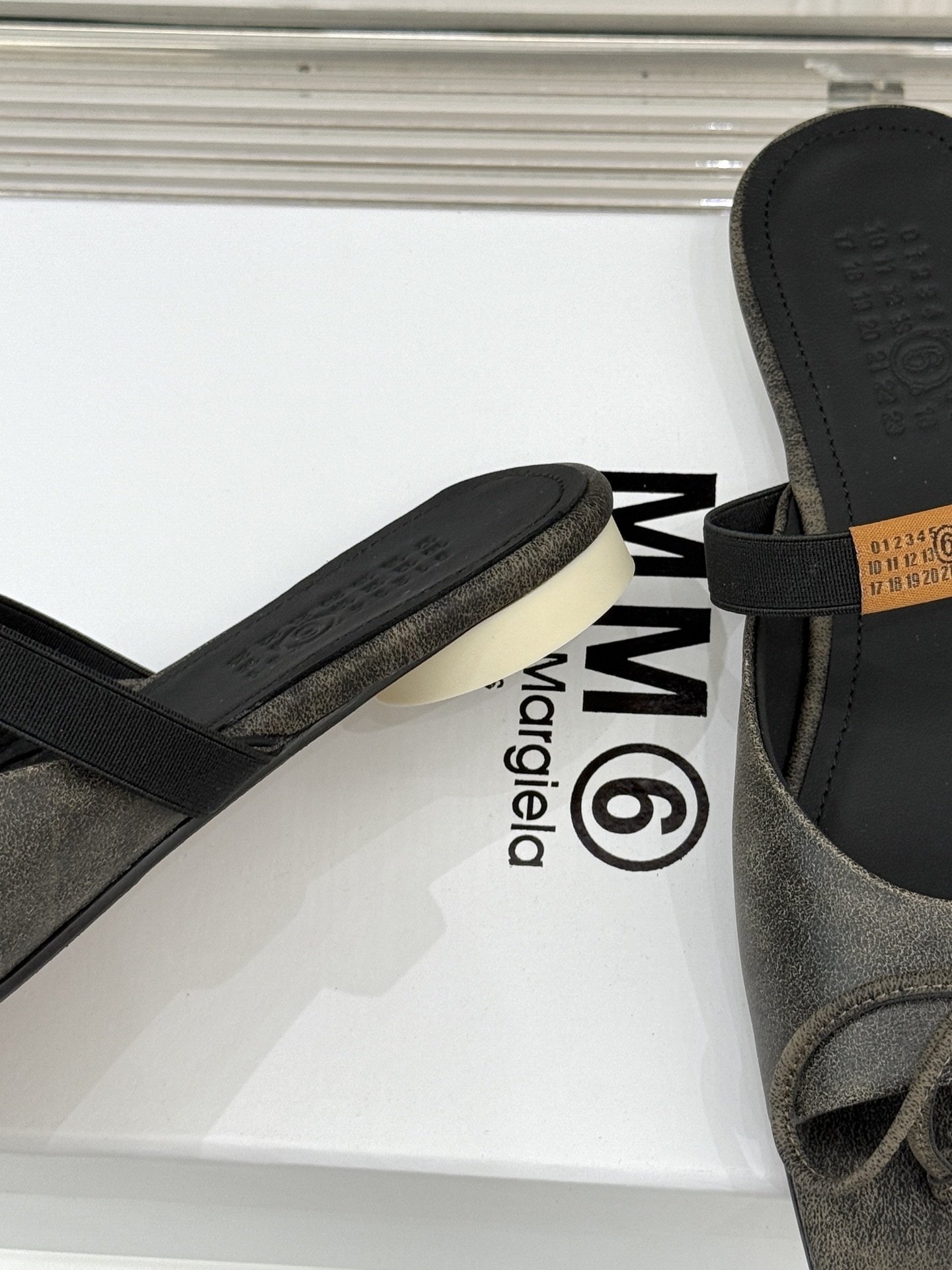MaisonMargiela｜MM6马吉拉方头蝴蝶结凉拖芭蕾舞鞋当先锋解构主义邂逅夏日慵懒这双鞋为日常注