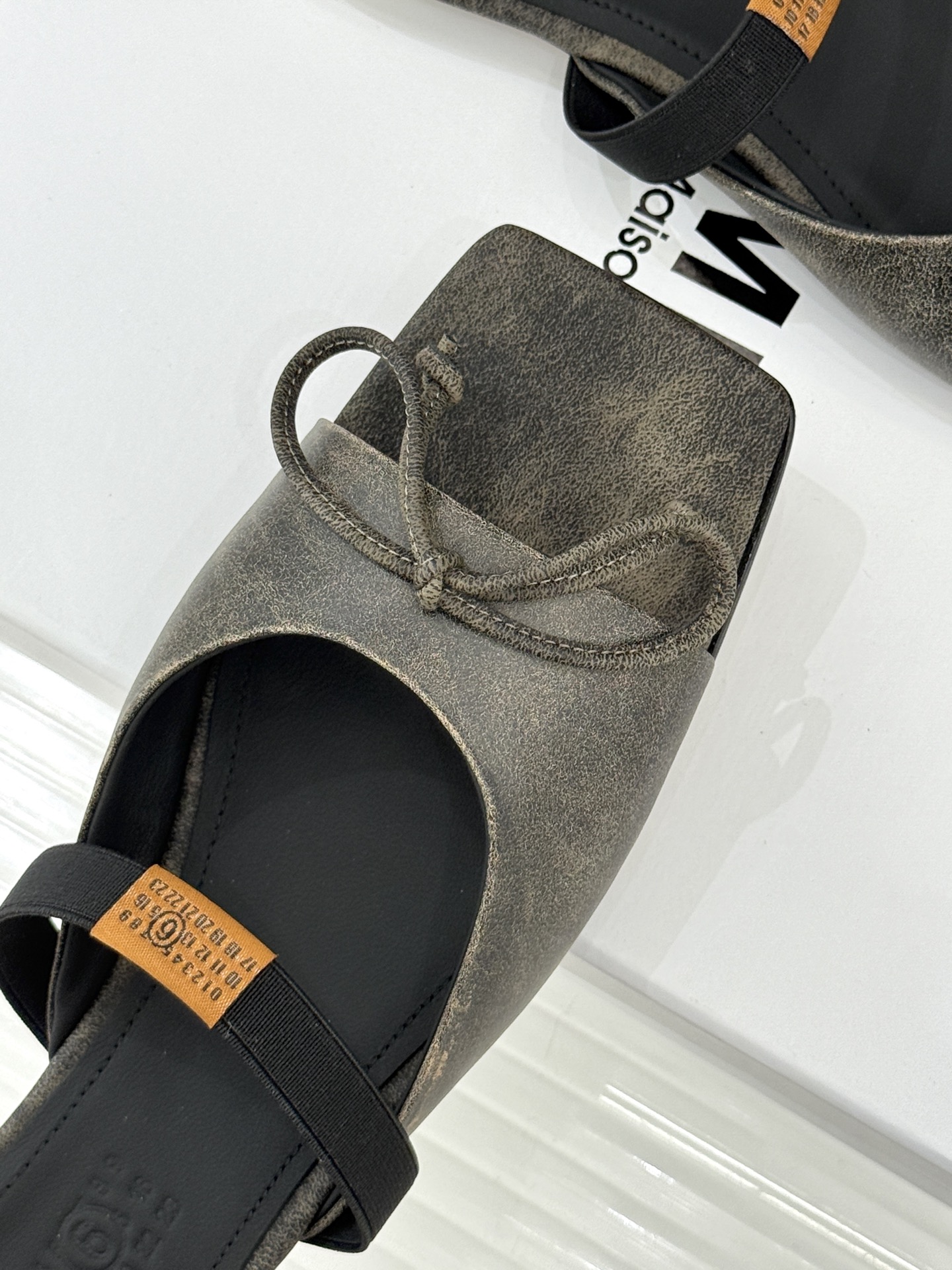 MaisonMargiela｜MM6马吉拉方头蝴蝶结凉拖芭蕾舞鞋当先锋解构主义邂逅夏日慵懒这双鞋为日常注