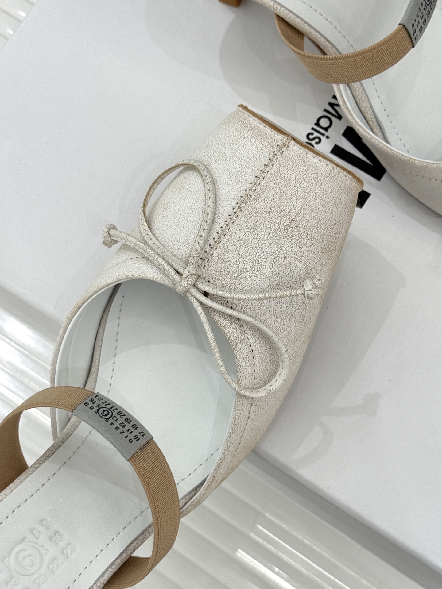 MaisonMargiela｜MM6马吉拉方头蝴蝶结凉拖芭蕾舞鞋当先锋解构主义邂逅夏日慵懒这双鞋为日常注