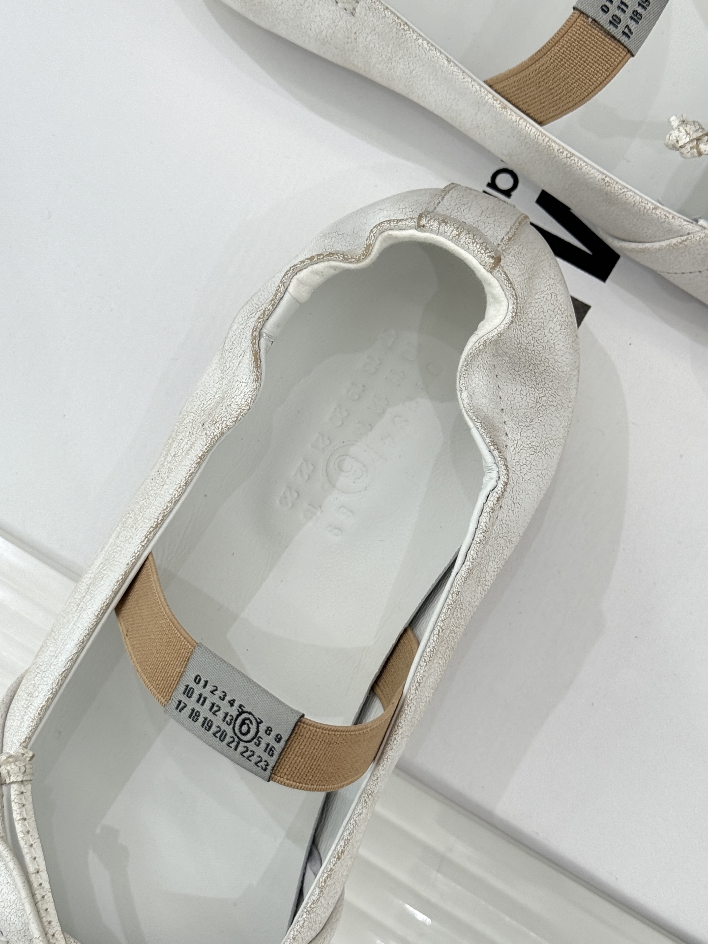 MaisonMargiela｜MM6马吉拉方头蝴蝶结凉拖芭蕾舞鞋当先锋解构主义邂逅夏日慵懒这双鞋为日常注