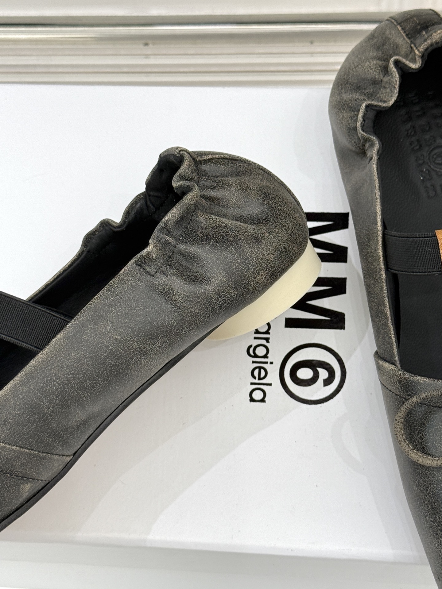 MaisonMargiela｜MM6马吉拉方头蝴蝶结凉拖芭蕾舞鞋当先锋解构主义邂逅夏日慵懒这双鞋为日常注