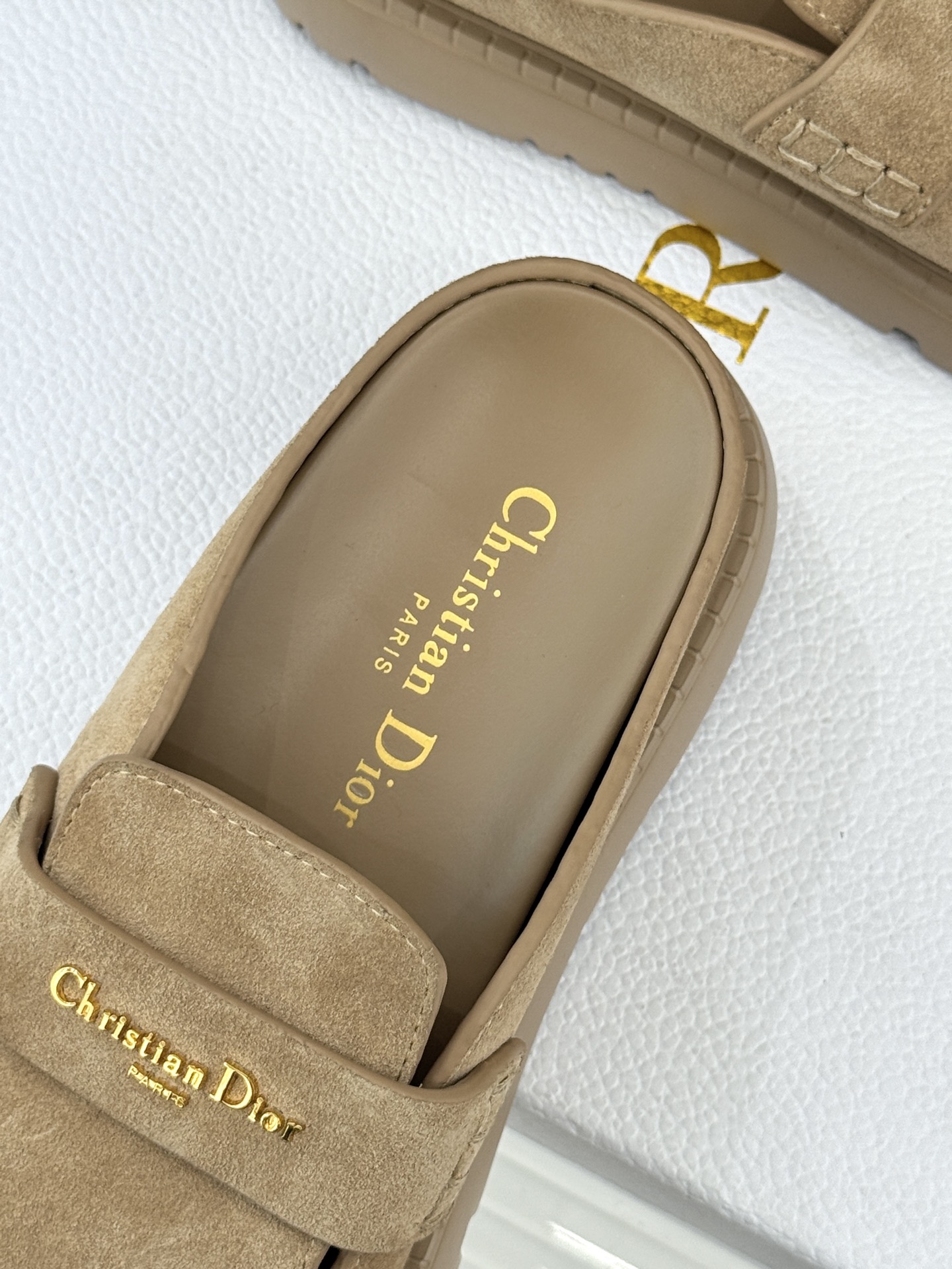 Dior/迪奥25WF新品字母厚底勃肯鞋包头半拖当法式慵懒与现代锋芒撞个满怀这双勃肯拖鞋打破鞋履风格边界