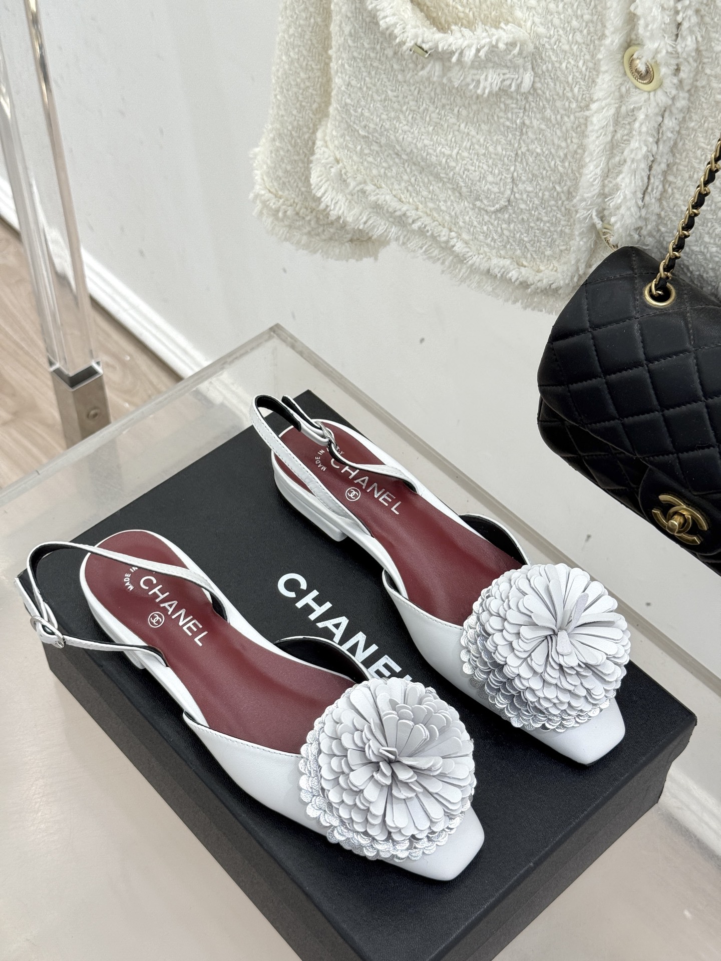 （⚠️我家花朵是真皮）CHANE*｜小香26X圣诞限定系列金银双生花朵凉鞋单鞋当圣诞的铃音撞碎冬日月光这