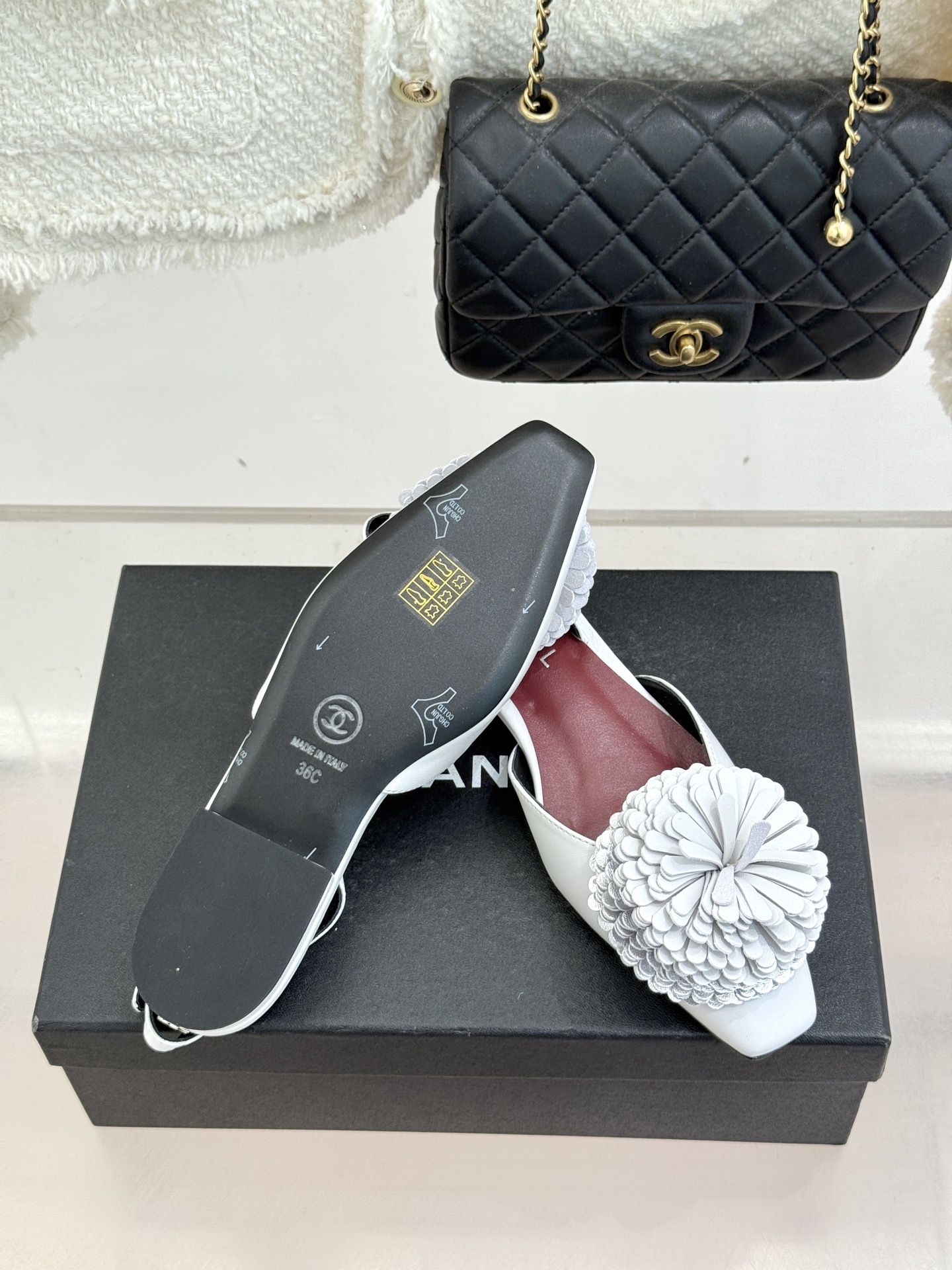 （⚠️我家花朵是真皮）CHANE*｜小香26X圣诞限定系列金银双生花朵凉鞋单鞋当圣诞的铃音撞碎冬日月光这