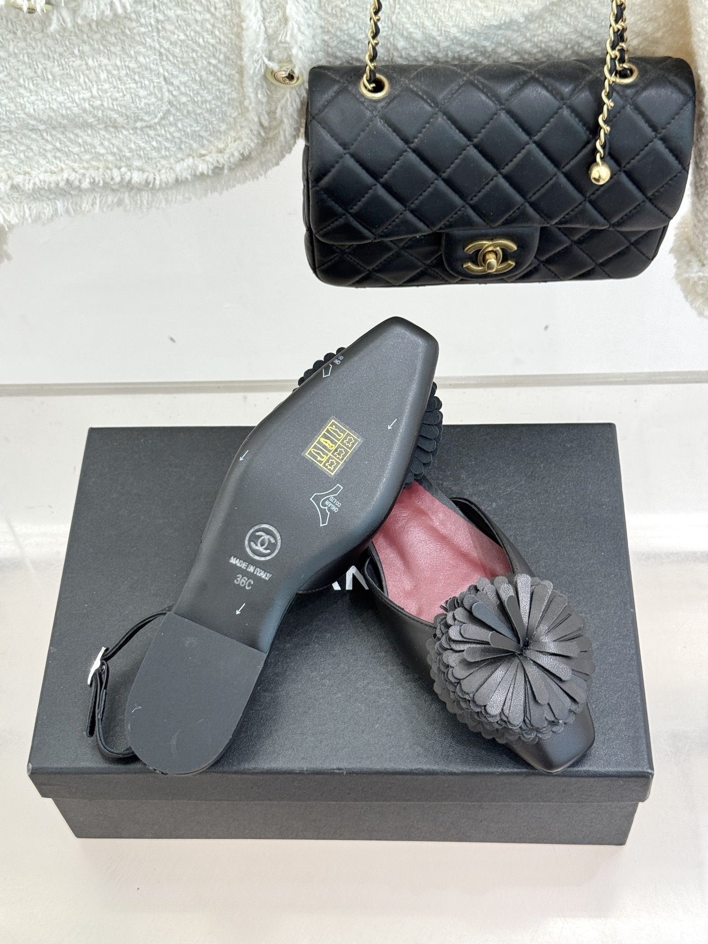 （⚠️我家花朵是真皮）CHANE*｜小香26X圣诞限定系列金银双生花朵凉鞋单鞋当圣诞的铃音撞碎冬日月光这