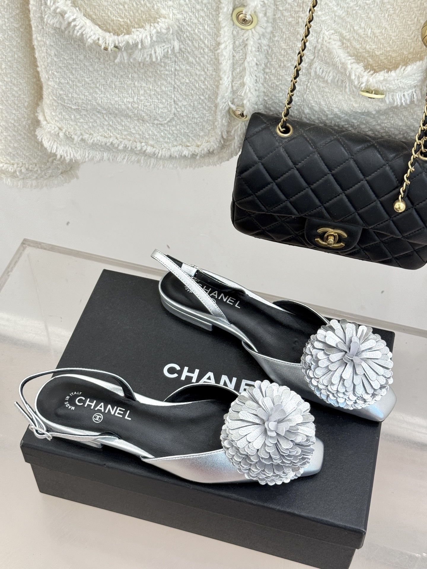 （⚠️我家花朵是真皮）CHANE*｜小香26X圣诞限定系列金银双生花朵凉鞋单鞋当圣诞的铃音撞碎冬日月光这