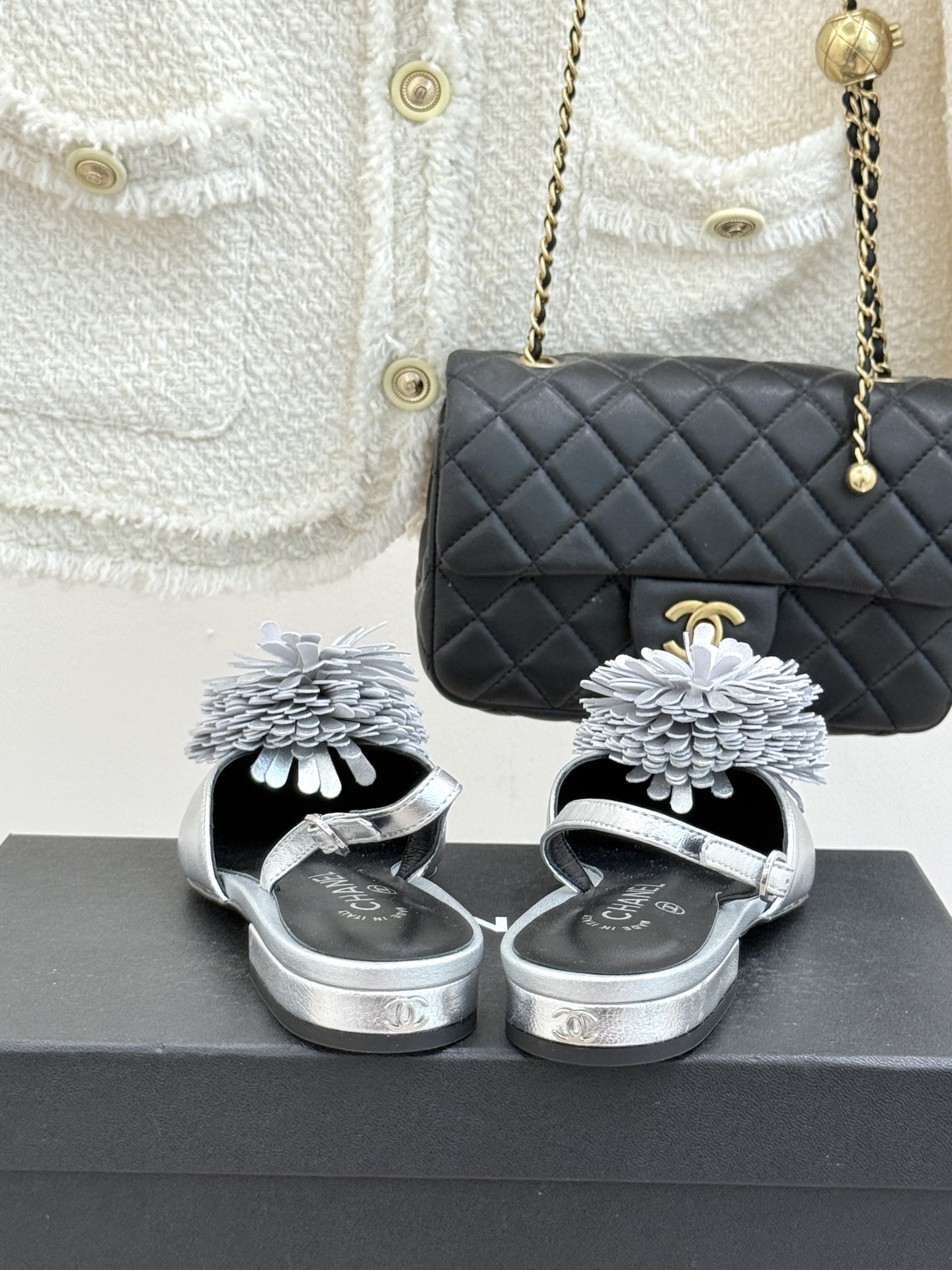 （⚠️我家花朵是真皮）CHANE*｜小香26X圣诞限定系列金银双生花朵凉鞋单鞋当圣诞的铃音撞碎冬日月光这