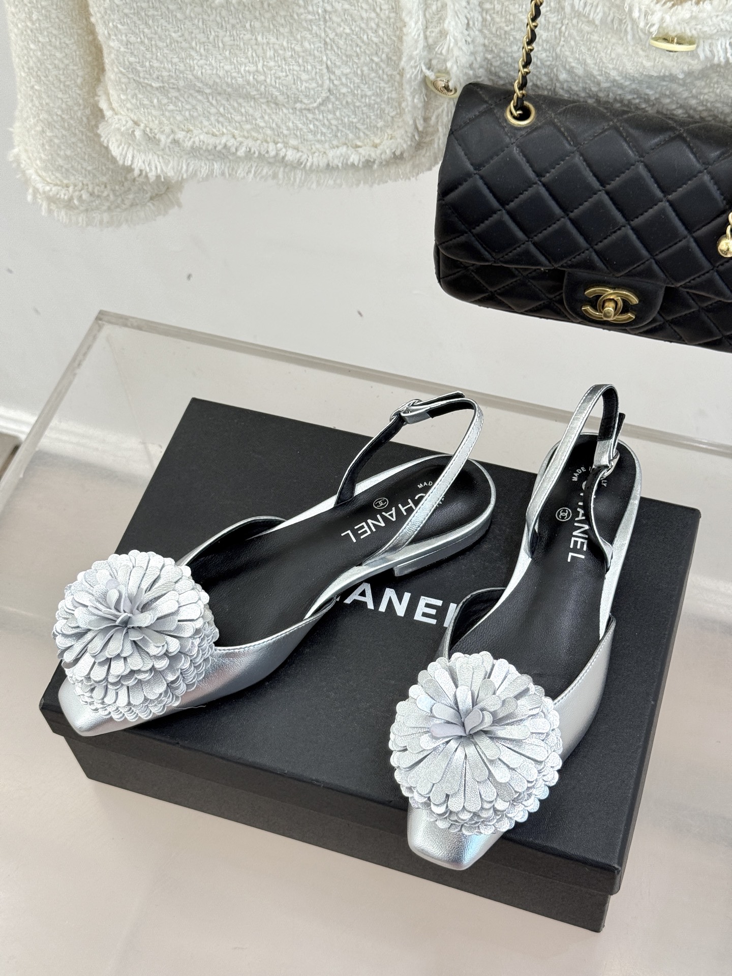 （⚠️我家花朵是真皮）CHANE*｜小香26X圣诞限定系列金银双生花朵凉鞋单鞋当圣诞的铃音撞碎冬日月光这
