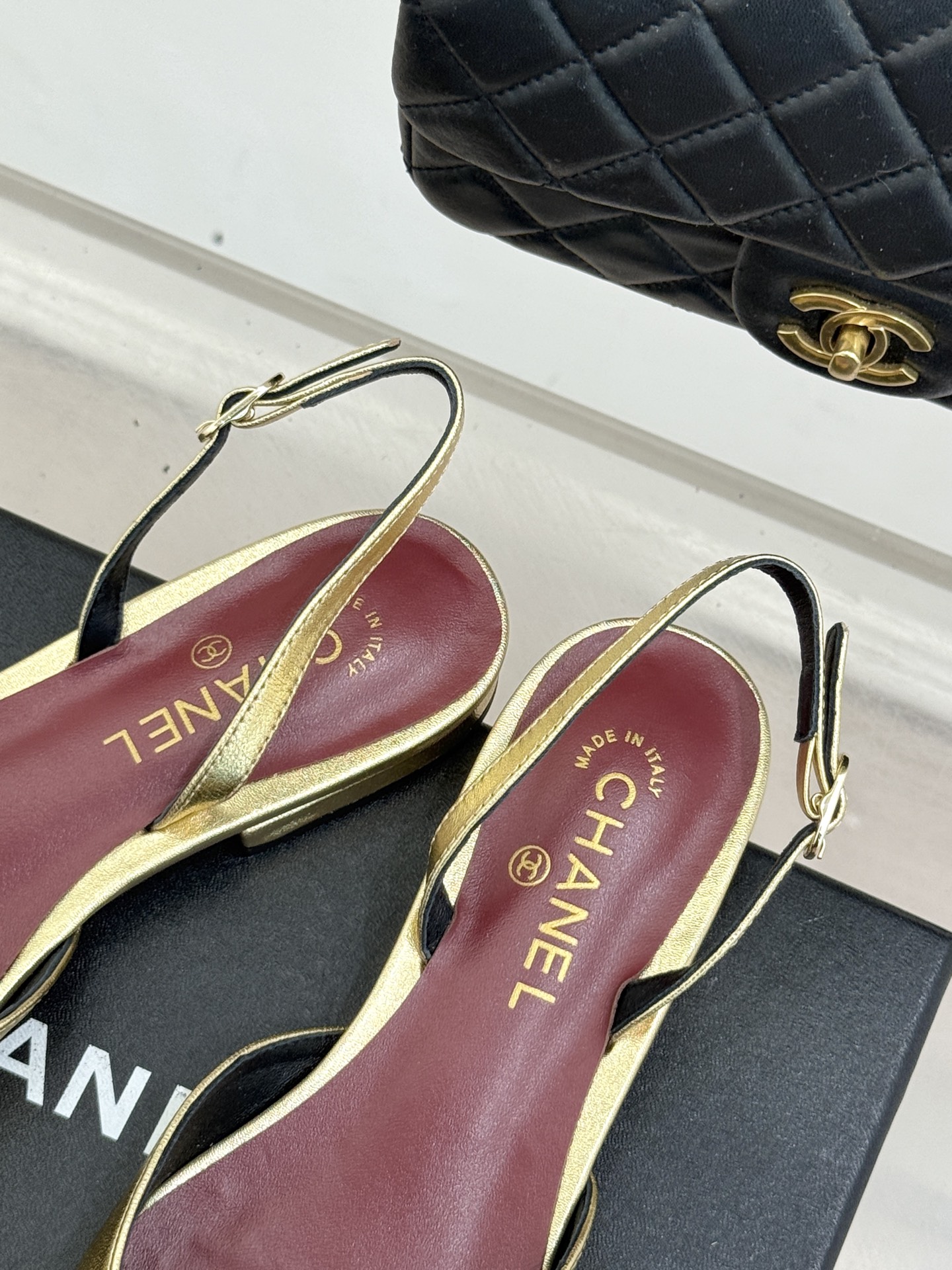 （⚠️我家花朵是真皮）CHANE*｜小香26X圣诞限定系列金银双生花朵凉鞋单鞋当圣诞的铃音撞碎冬日月光这