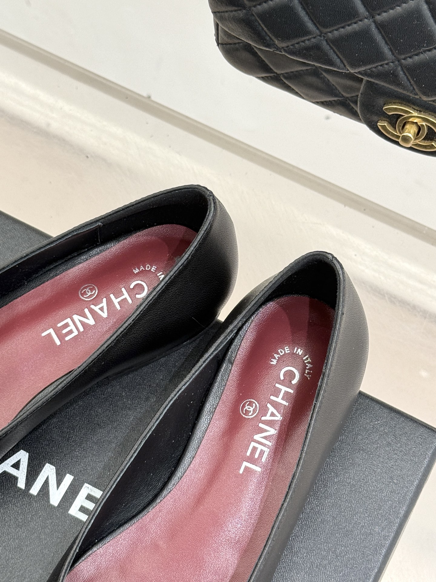 （⚠️我家花朵是真皮）CHANE*｜小香26X圣诞限定系列金银双生花朵凉鞋单鞋当圣诞的铃音撞碎冬日月光这