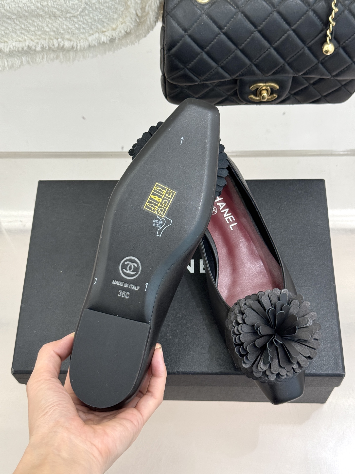 （⚠️我家花朵是真皮）CHANE*｜小香26X圣诞限定系列金银双生花朵凉鞋单鞋当圣诞的铃音撞碎冬日月光这