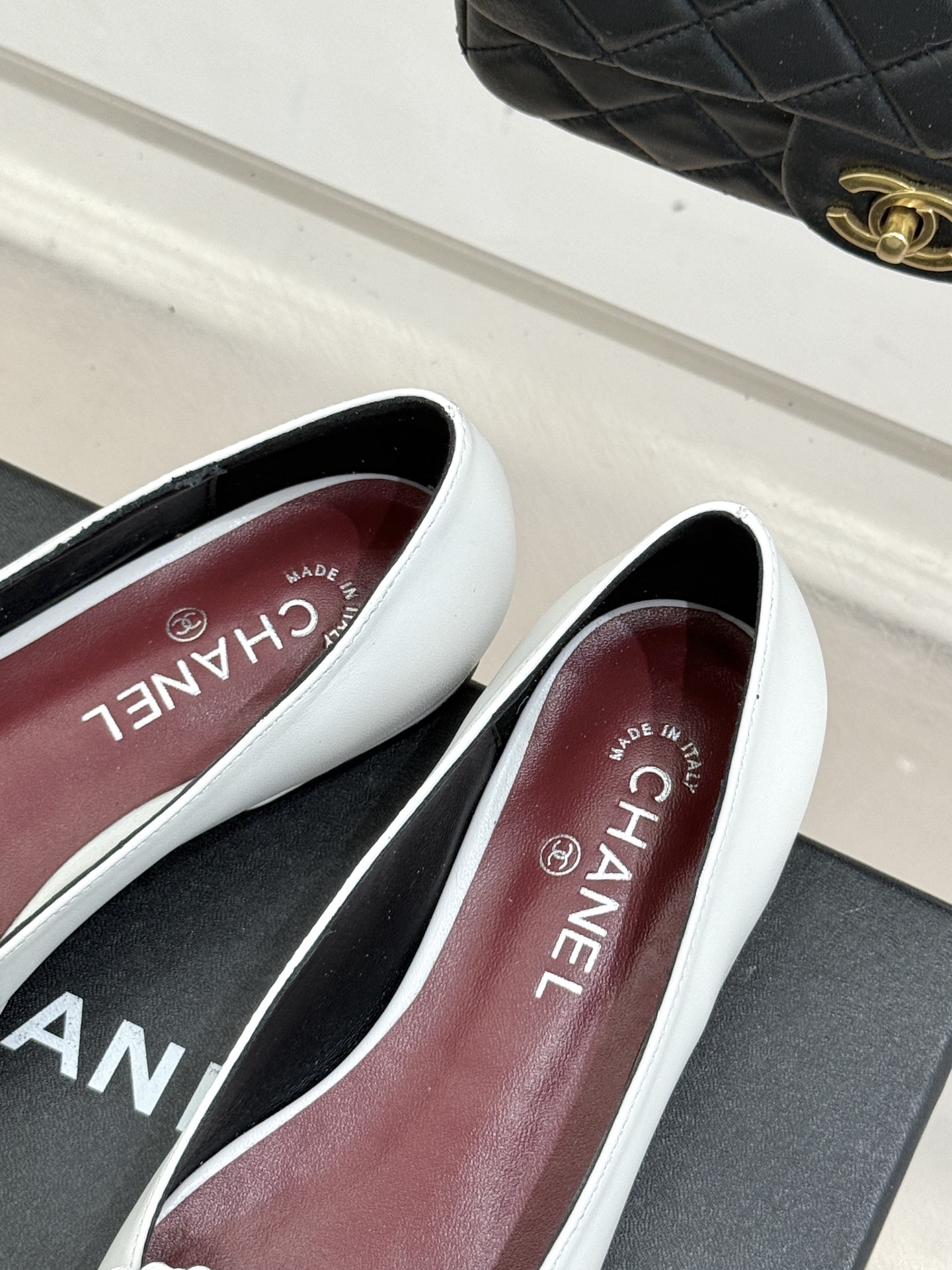 （⚠️我家花朵是真皮）CHANE*｜小香26X圣诞限定系列金银双生花朵凉鞋单鞋当圣诞的铃音撞碎冬日月光这