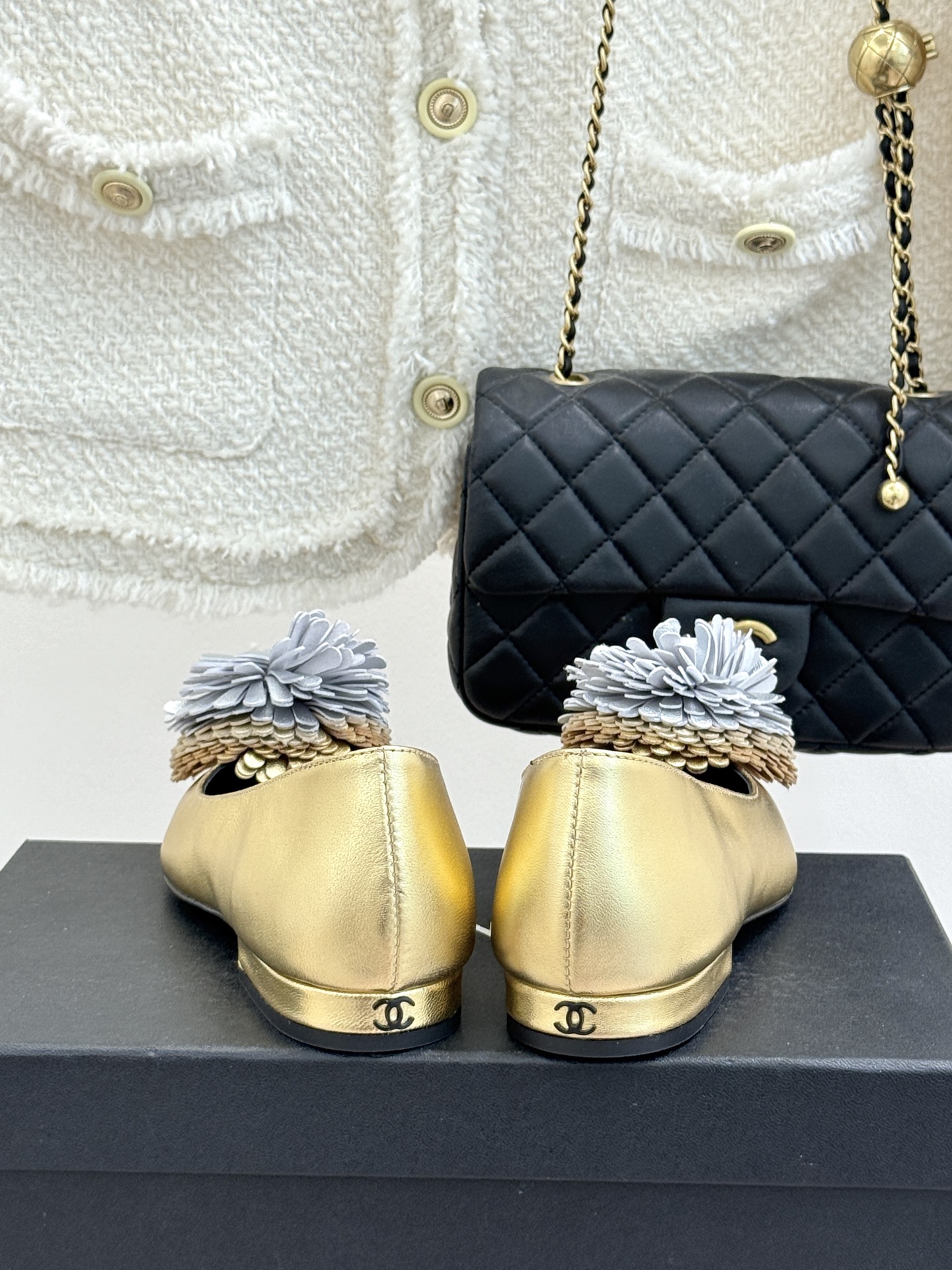 （⚠️我家花朵是真皮）CHANE*｜小香26X圣诞限定系列金银双生花朵凉鞋单鞋当圣诞的铃音撞碎冬日月光这