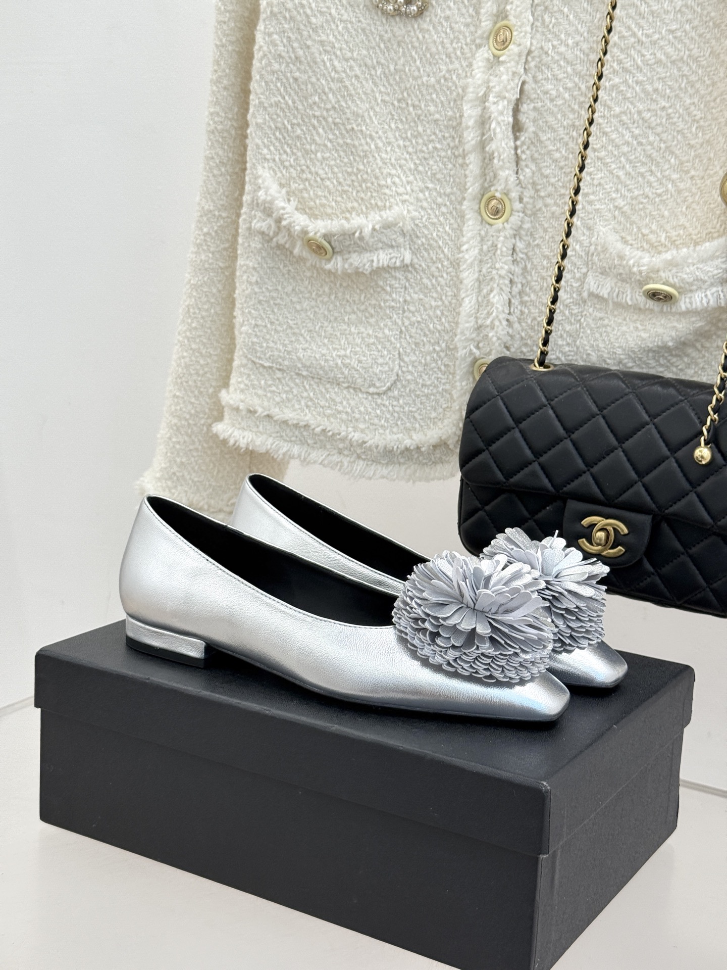 （⚠️我家花朵是真皮）CHANE*｜小香26X圣诞限定系列金银双生花朵凉鞋单鞋当圣诞的铃音撞碎冬日月光这