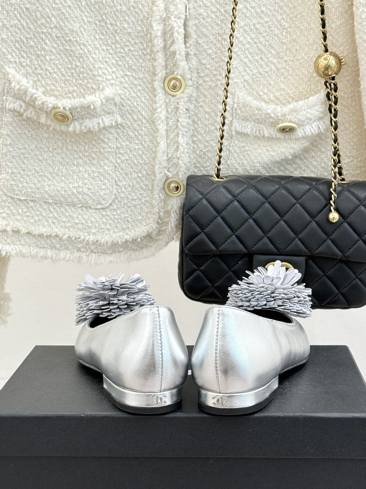 （⚠️我家花朵是真皮）CHANE*｜小香26X圣诞限定系列金银双生花朵凉鞋单鞋当圣诞的铃音撞碎冬日月光这