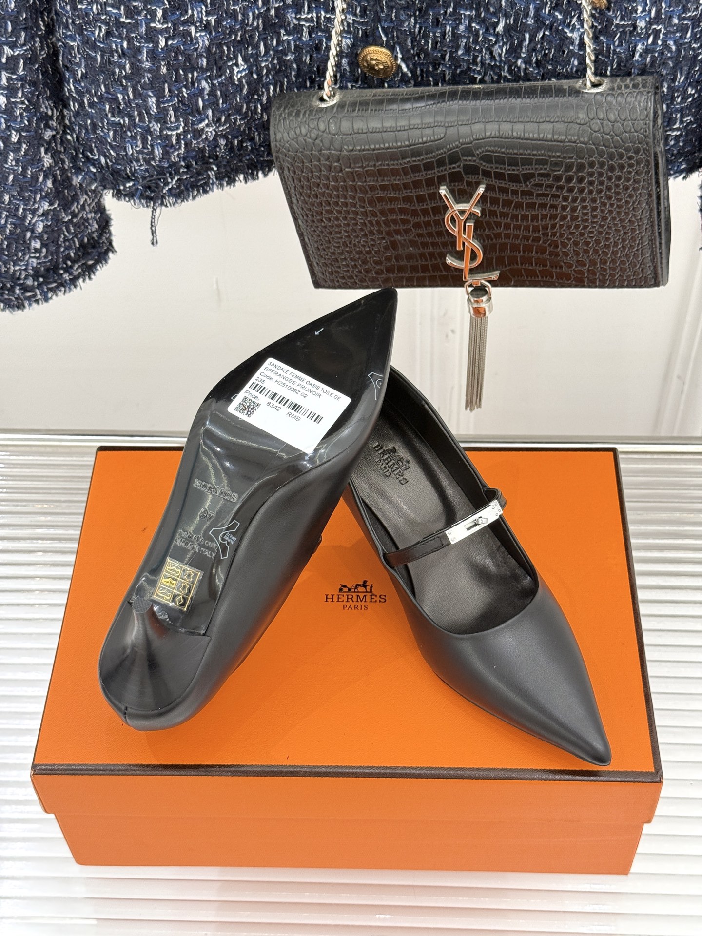 Hermer/爱马仕经典小猫跟kelly扣尖头玛丽珍鞋让人一眼就爱上的玛丽珍鞋kelly扣酷酷的 高级感