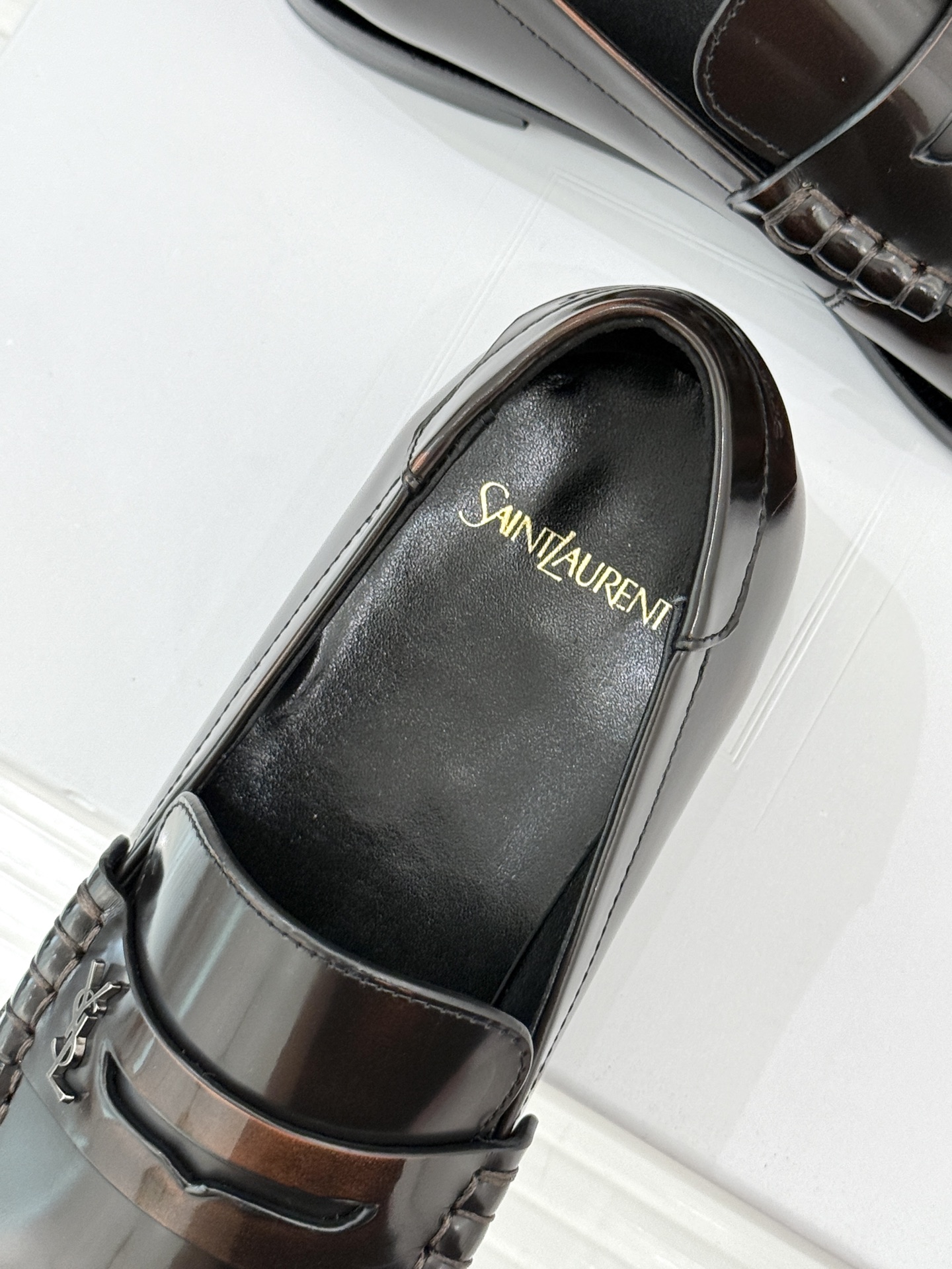 Saint Lauren*圣罗兰26WF新品YSL小logo情侣款乐福鞋标志性的小logo是这双鞋的灵魂