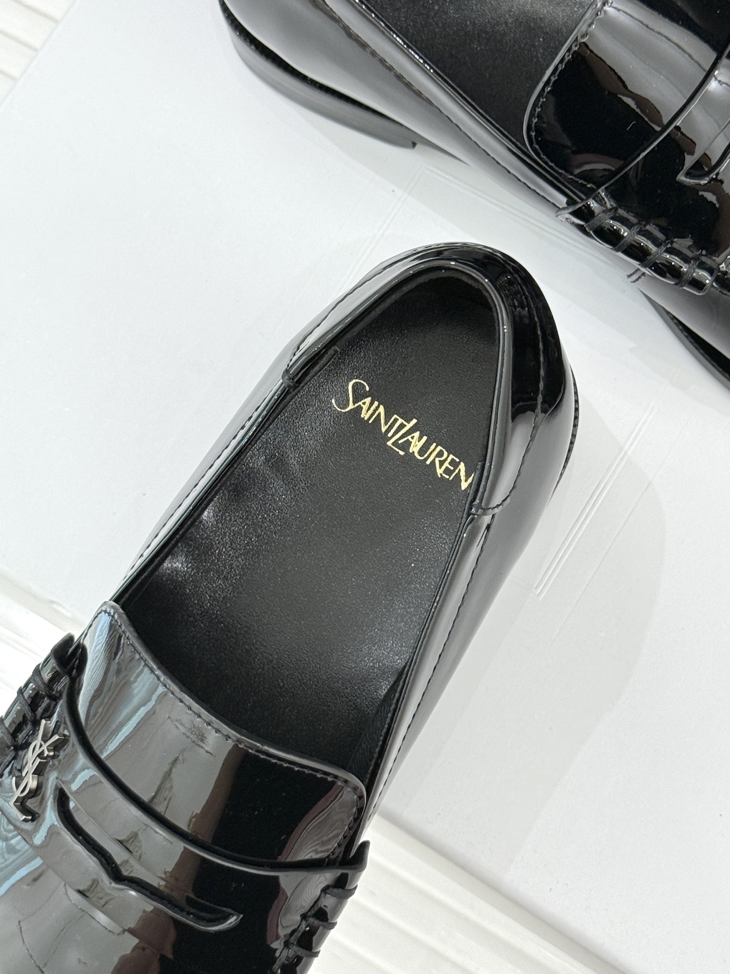 Saint Lauren*圣罗兰26WF新品YSL小logo情侣款乐福鞋标志性的小logo是这双鞋的灵魂