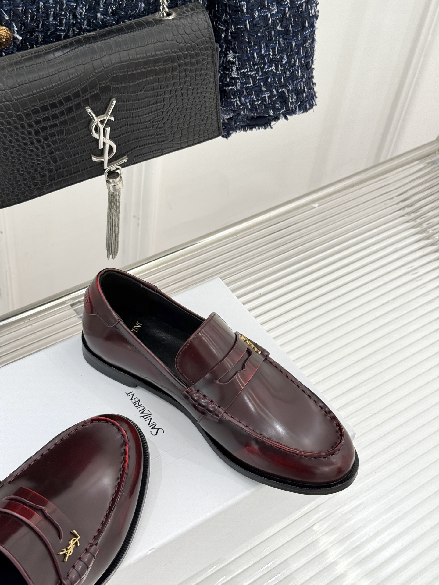 Saint Lauren*圣罗兰26WF新品YSL小logo情侣款乐福鞋标志性的小logo是这双鞋的灵魂