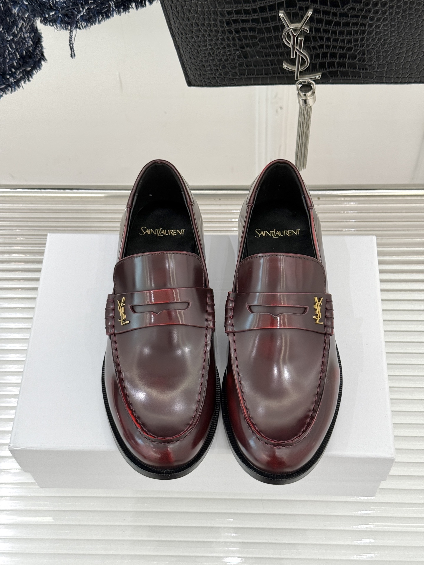 Saint Lauren*圣罗兰26WF新品YSL小logo情侣款乐福鞋标志性的小logo是这双鞋的灵魂