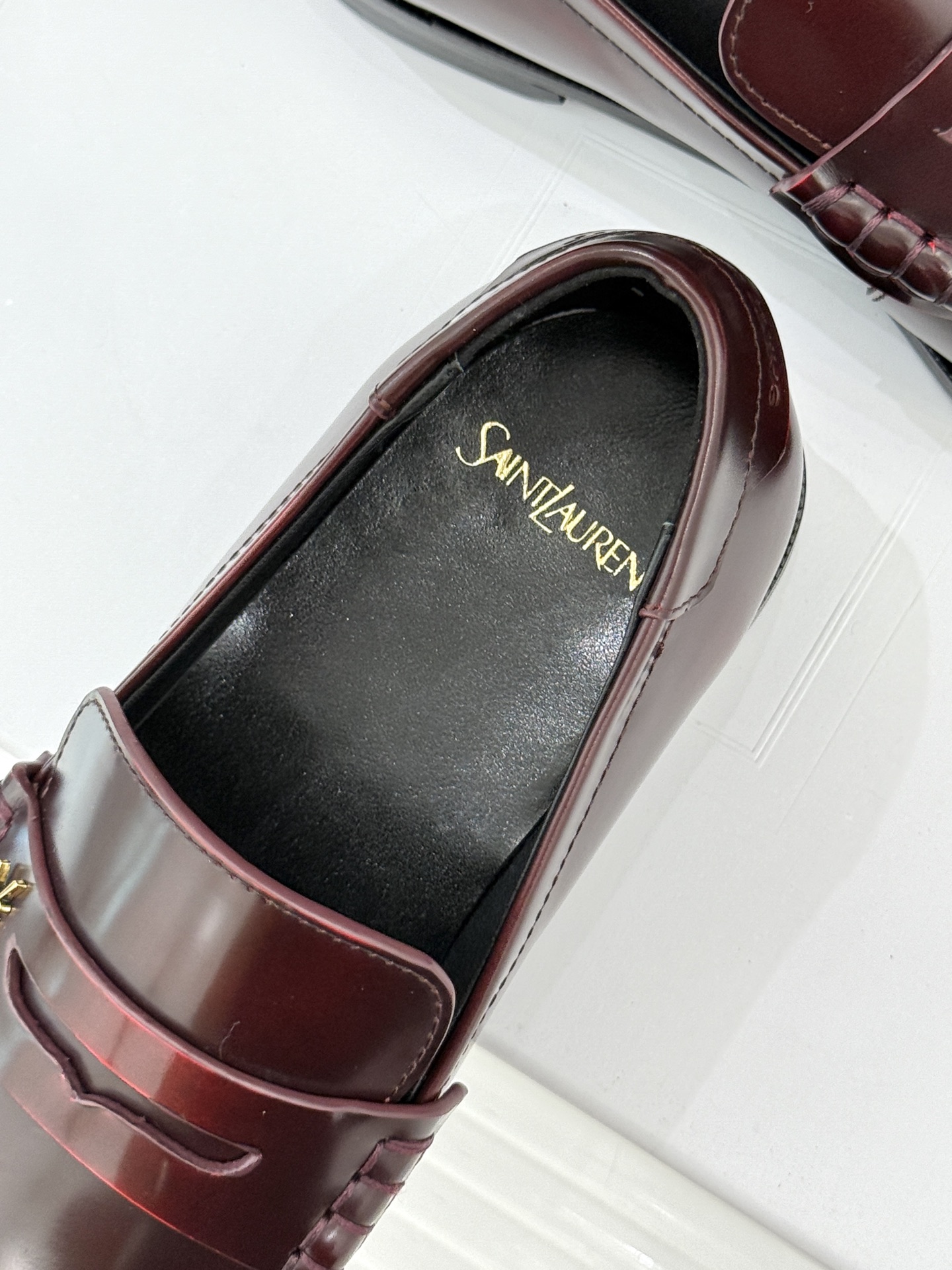 Saint Lauren*圣罗兰26WF新品YSL小logo情侣款乐福鞋标志性的小logo是这双鞋的灵魂