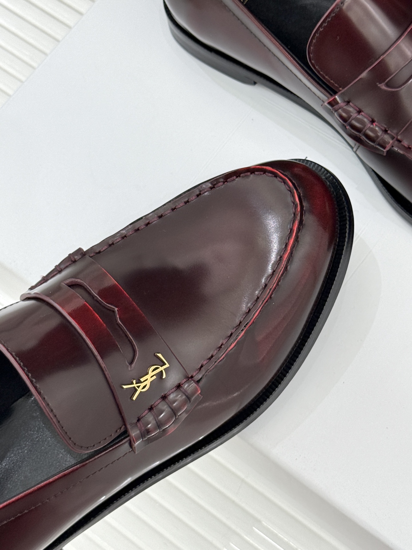 Saint Lauren*圣罗兰26WF新品YSL小logo情侣款乐福鞋标志性的小logo是这双鞋的灵魂