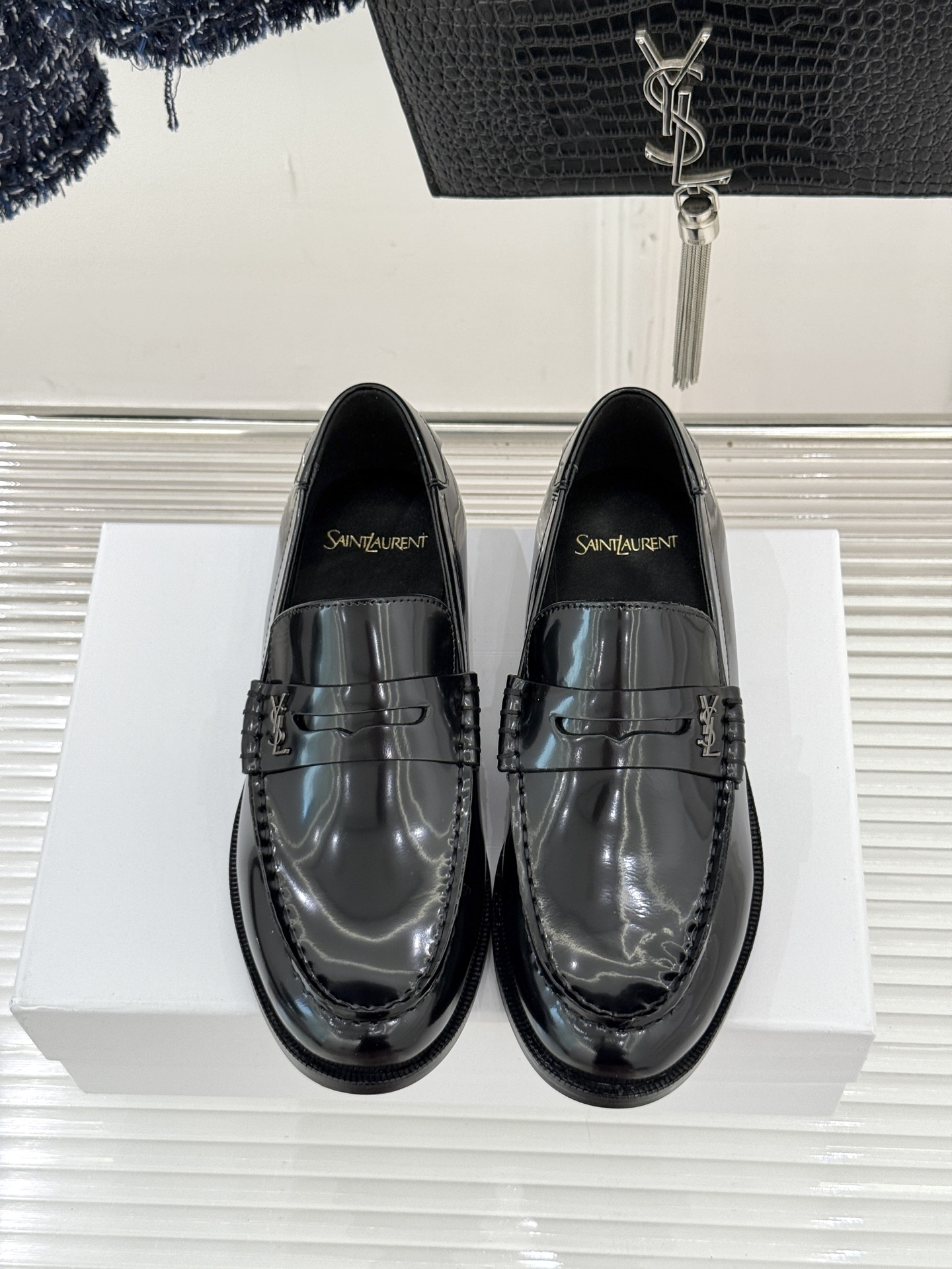 Saint Lauren*圣罗兰26WF新品YSL小logo情侣款乐福鞋标志性的小logo是这双鞋的灵魂