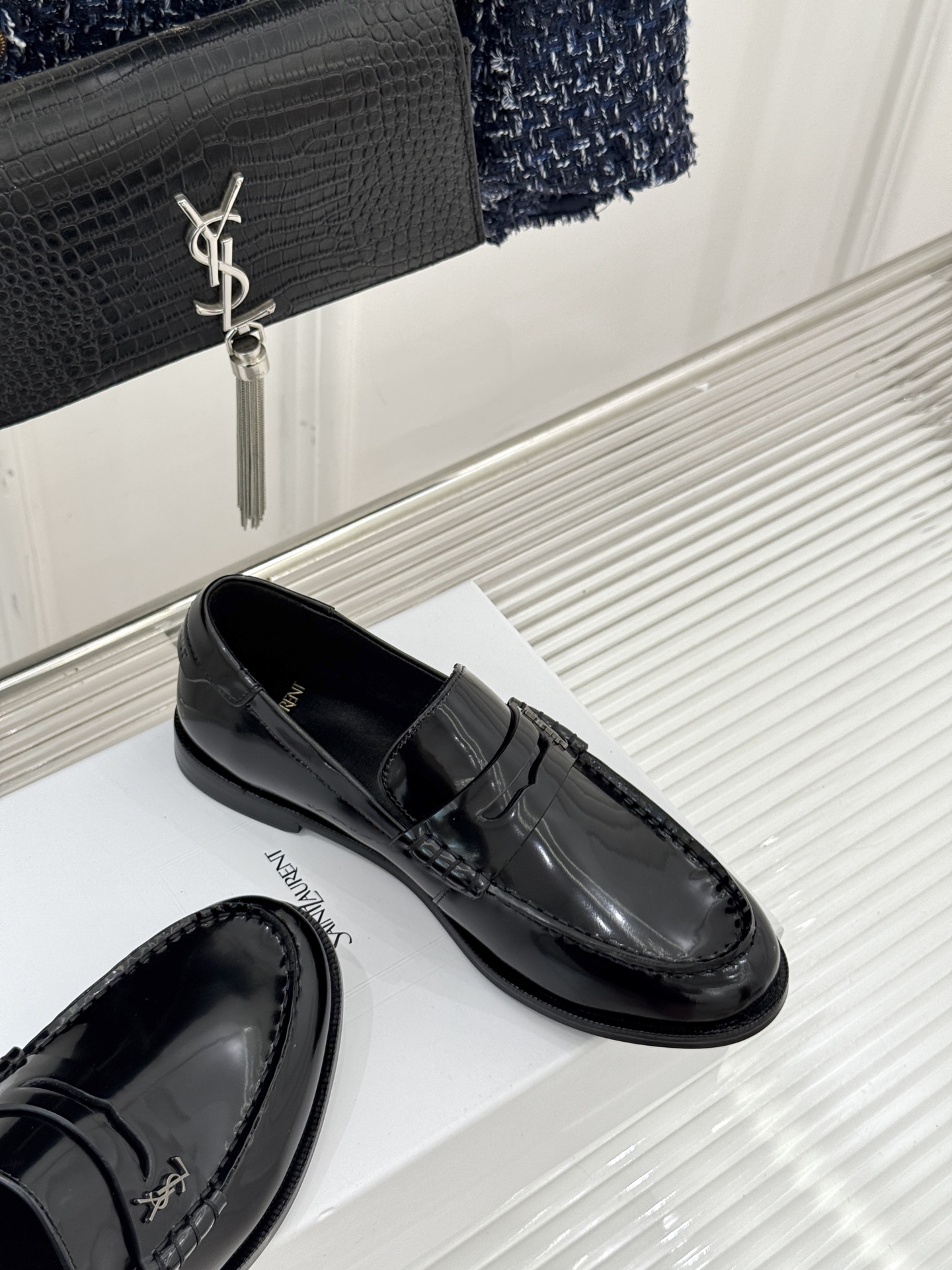 Saint Lauren*圣罗兰26WF新品YSL小logo情侣款乐福鞋标志性的小logo是这双鞋的灵魂