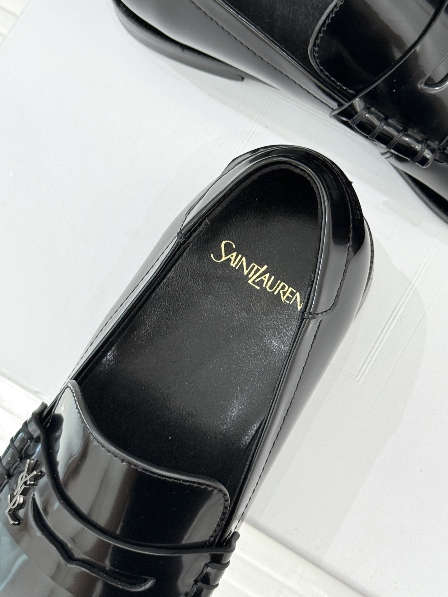 Saint Lauren*圣罗兰26WF新品YSL小logo情侣款乐福鞋标志性的小logo是这双鞋的灵魂