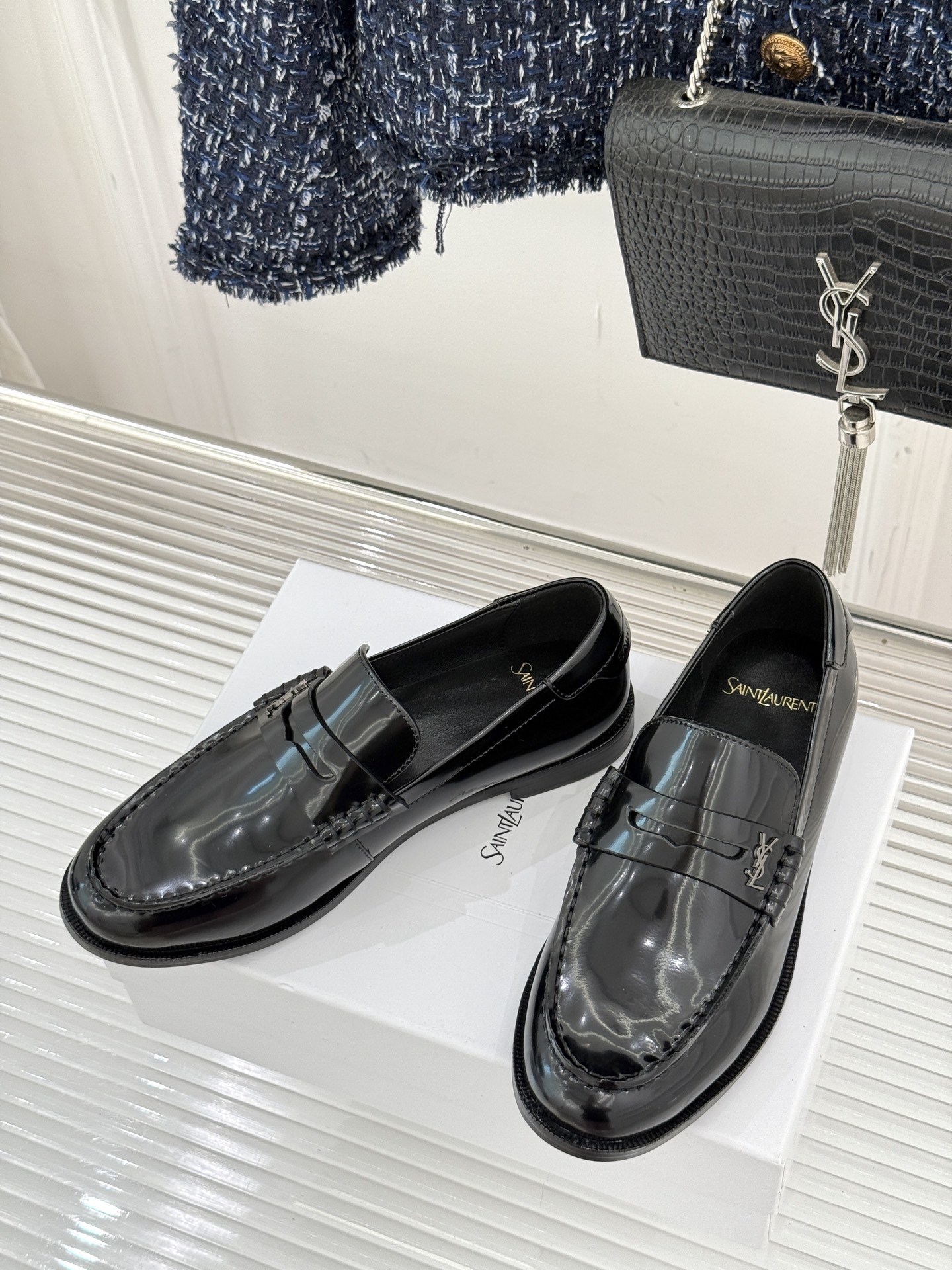 Saint Lauren*圣罗兰26WF新品YSL小logo情侣款乐福鞋标志性的小logo是这双鞋的灵魂