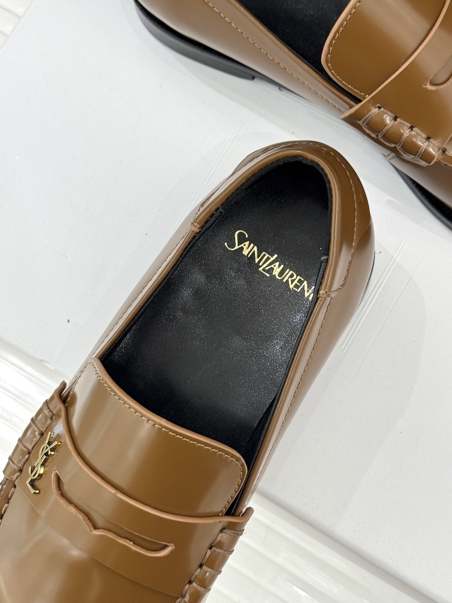 Saint Lauren*圣罗兰26WF新品YSL小logo情侣款乐福鞋标志性的小logo是这双鞋的灵魂