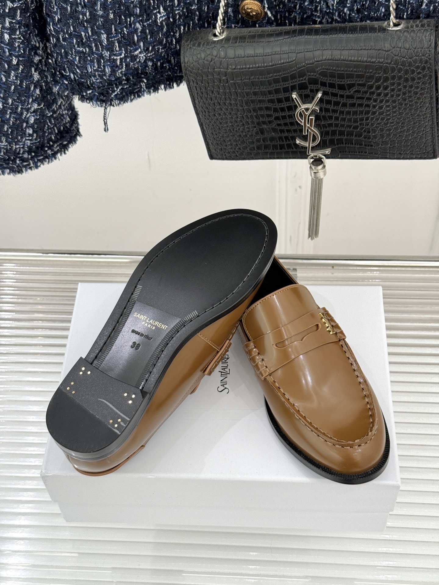 Saint Lauren*圣罗兰26WF新品YSL小logo情侣款乐福鞋标志性的小logo是这双鞋的灵魂