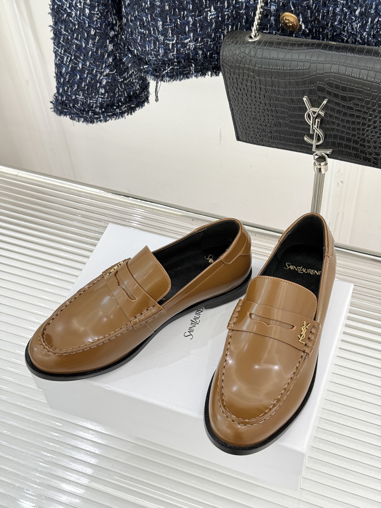 Saint Lauren*圣罗兰26WF新品YSL小logo情侣款乐福鞋标志性的小logo是这双鞋的灵魂