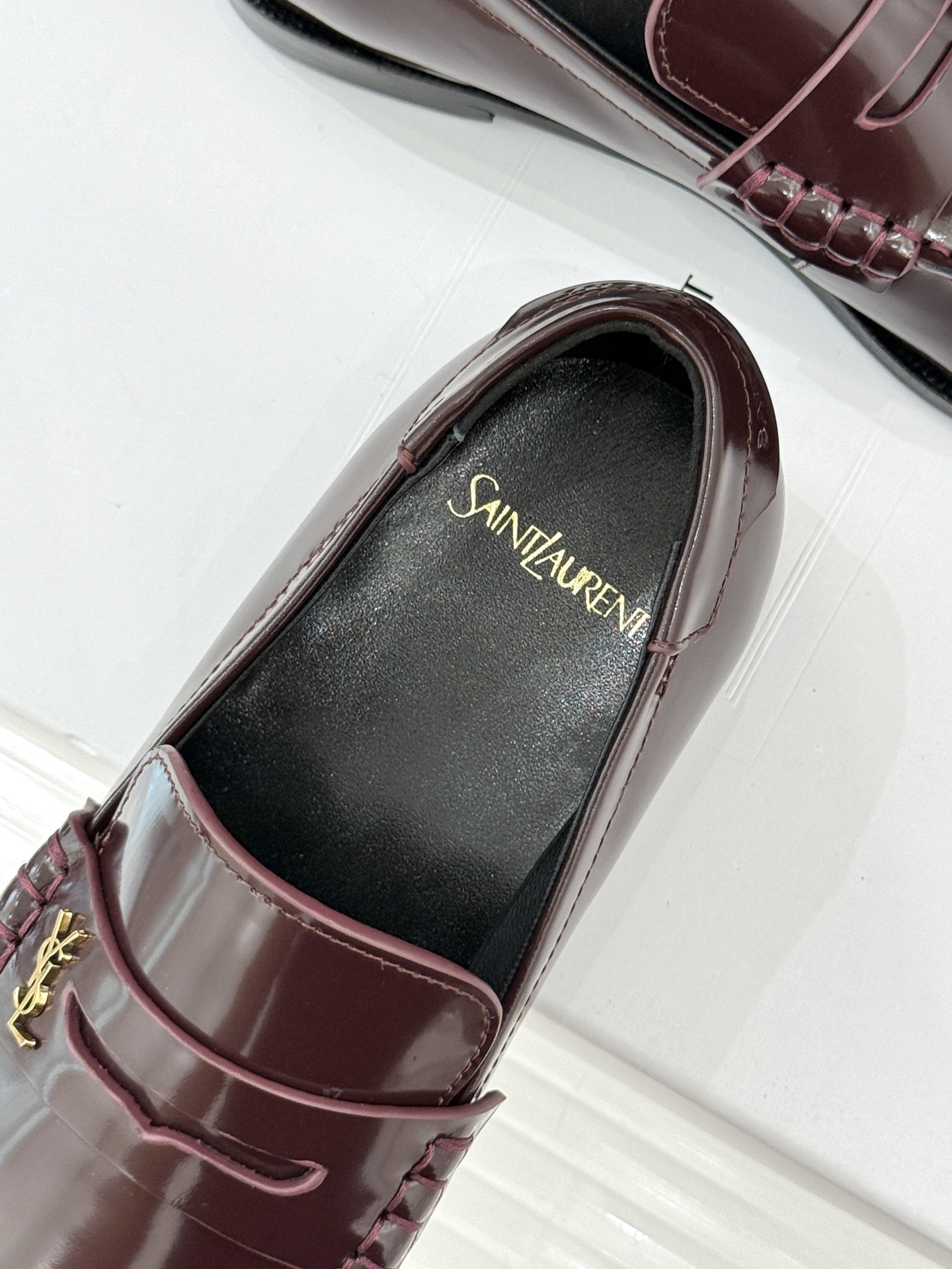 Saint Lauren*圣罗兰26WF新品YSL小logo情侣款乐福鞋标志性的小logo是这双鞋的灵魂