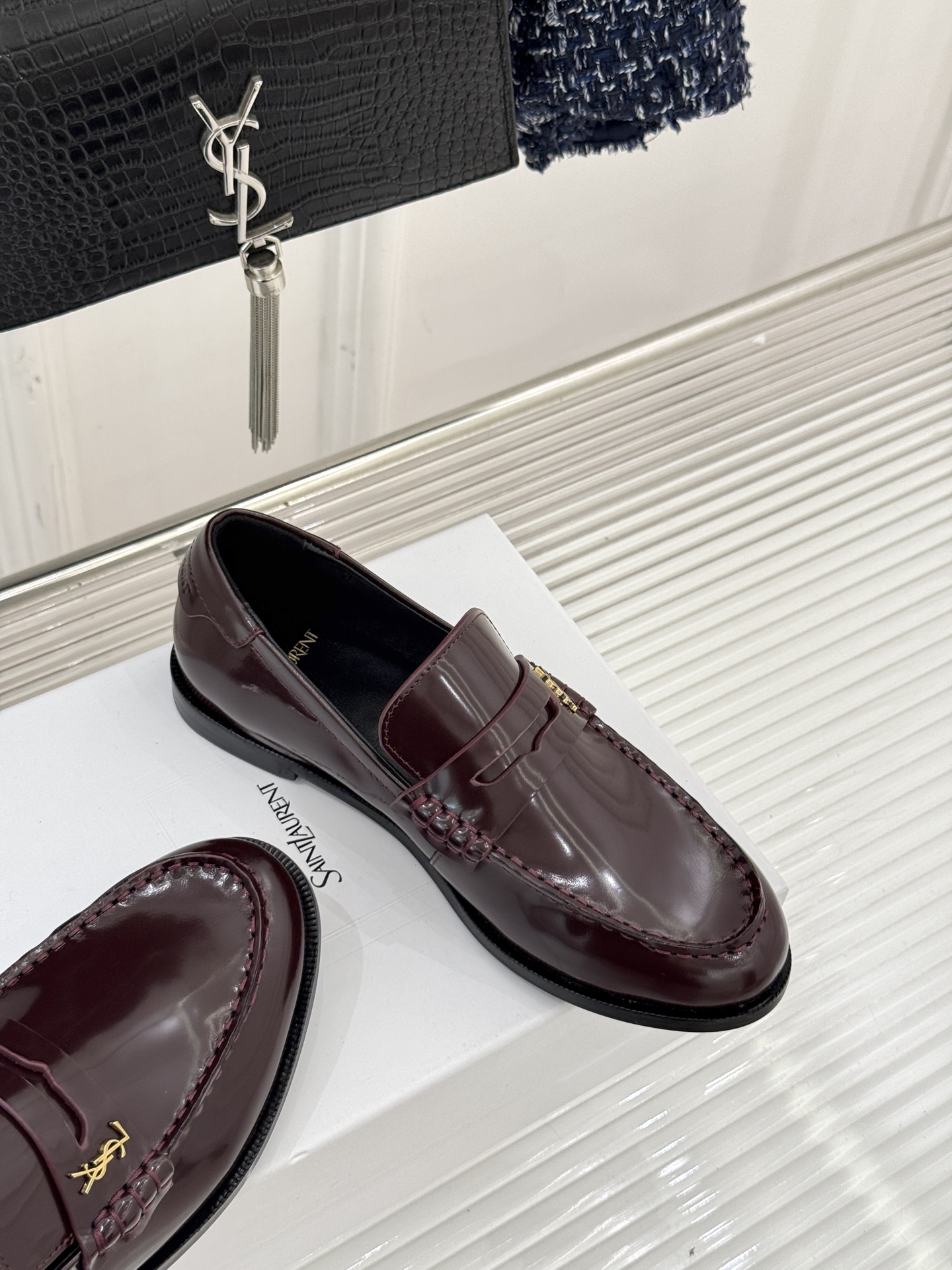 Saint Lauren*圣罗兰26WF新品YSL小logo情侣款乐福鞋标志性的小logo是这双鞋的灵魂